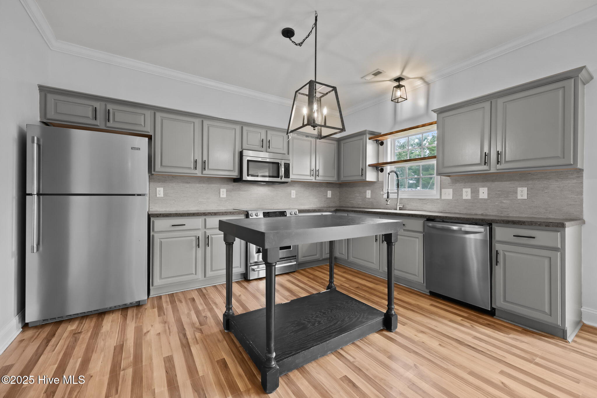 Homes for sale in Beulaville, NC | 101 Loyd Ln, Beulaville, NC 28518 | MLS# 100529189