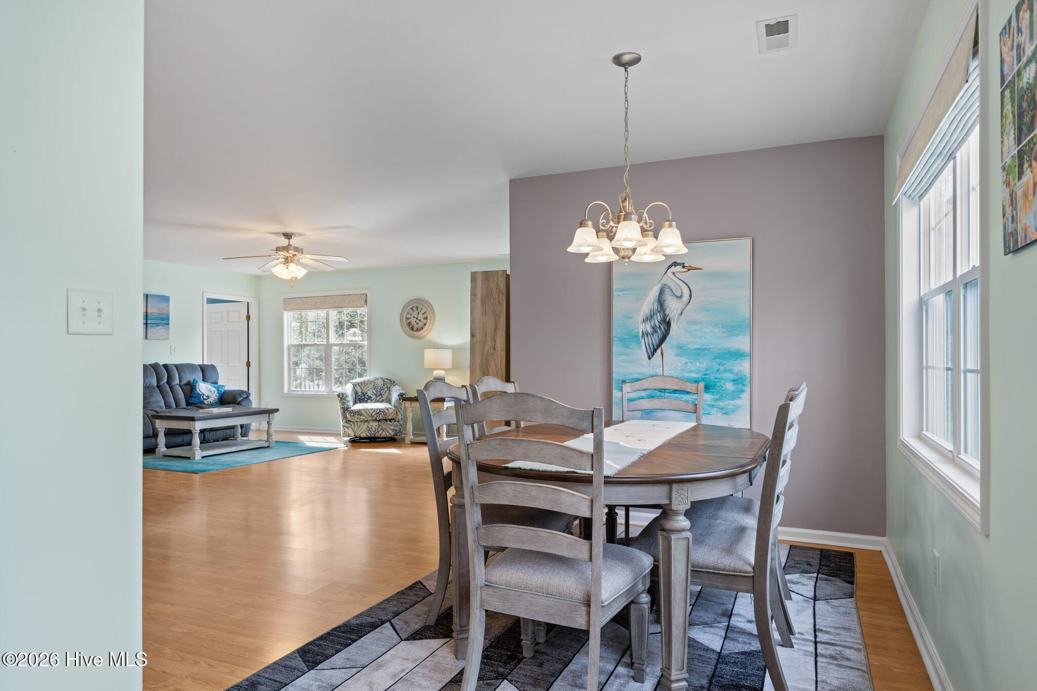 100563135 | Photo 14