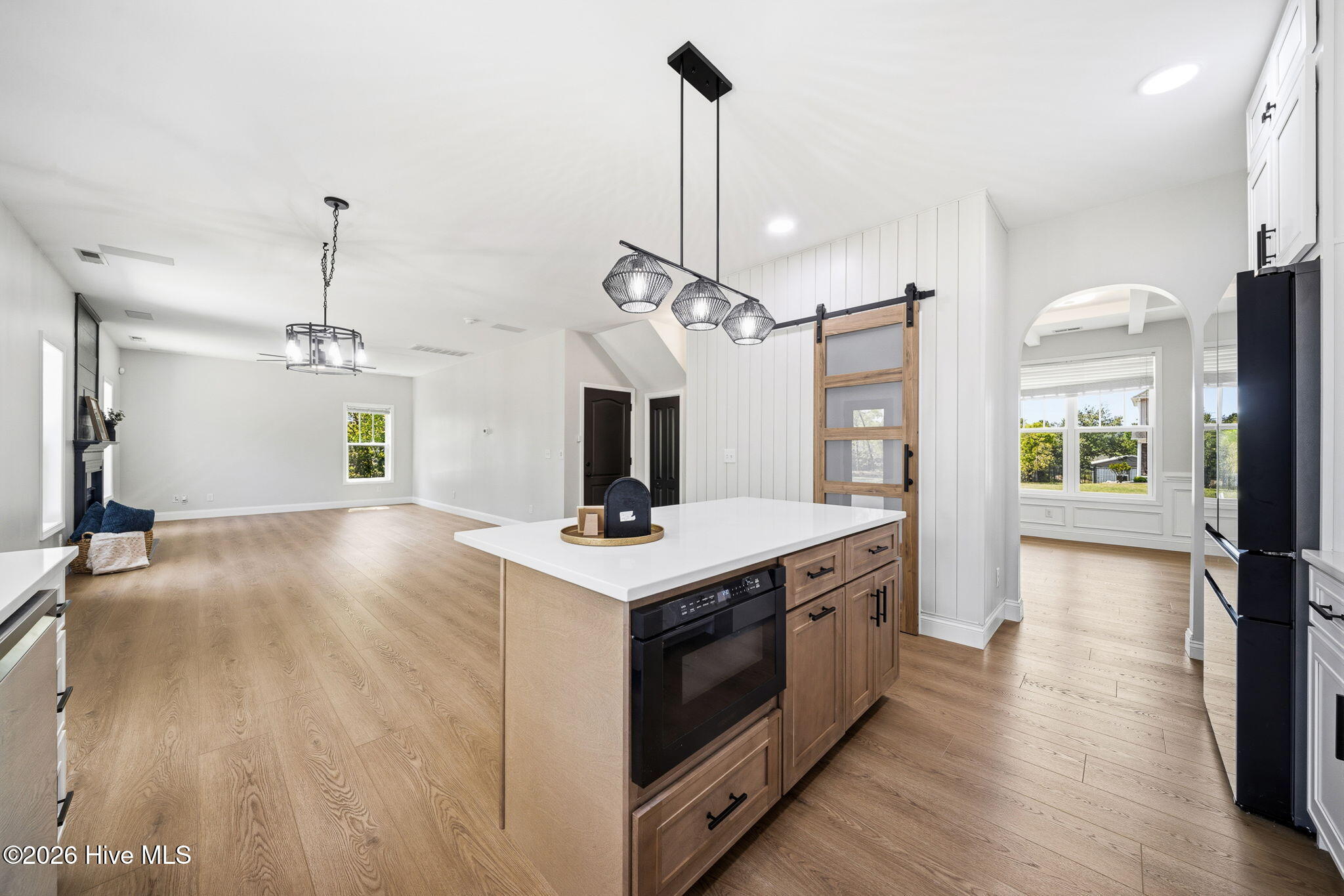 100566874 | Photo 21