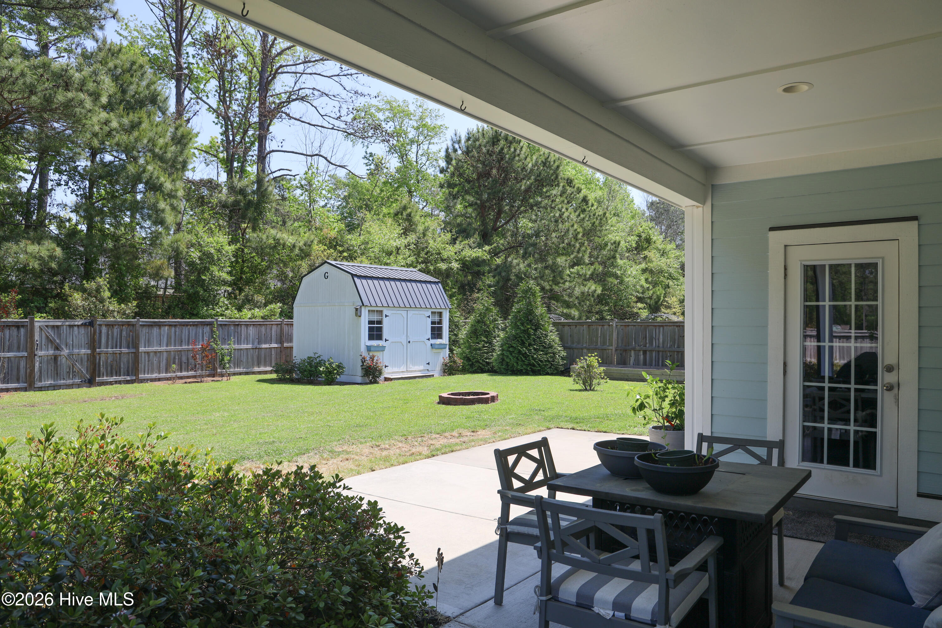 100567915 | Photo 74