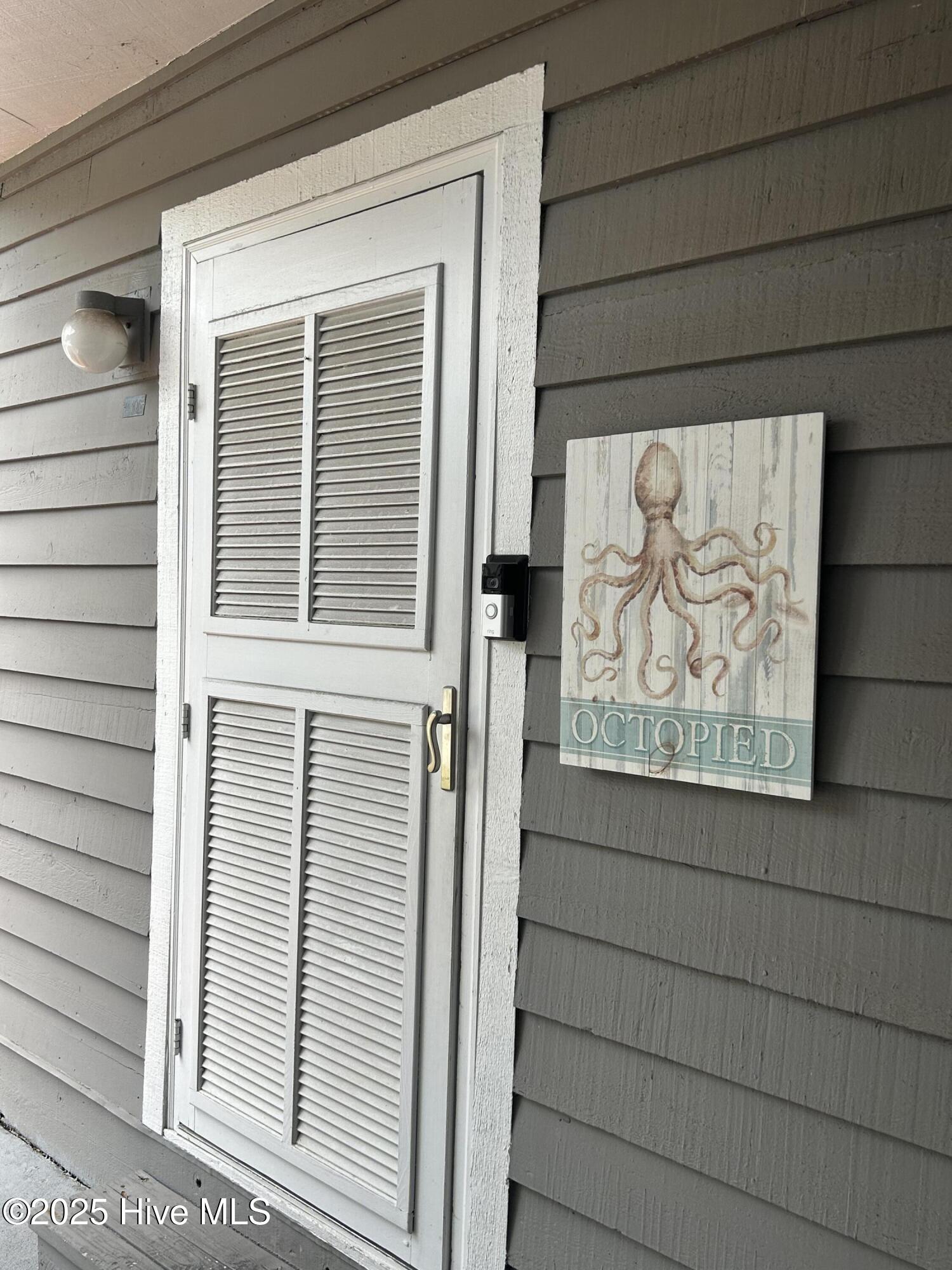 100527261 | Photo 27