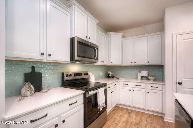 100527327 | Photo 26