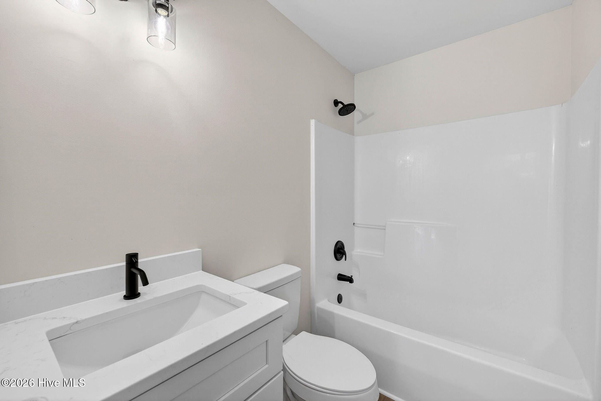 100562659 | Photo 24