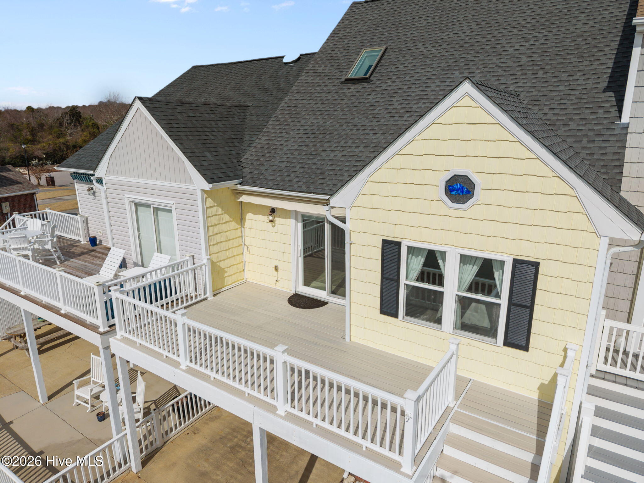 100555604 | Photo 42