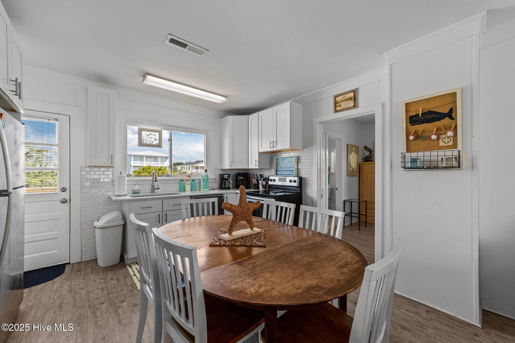 100536358 | Photo 10