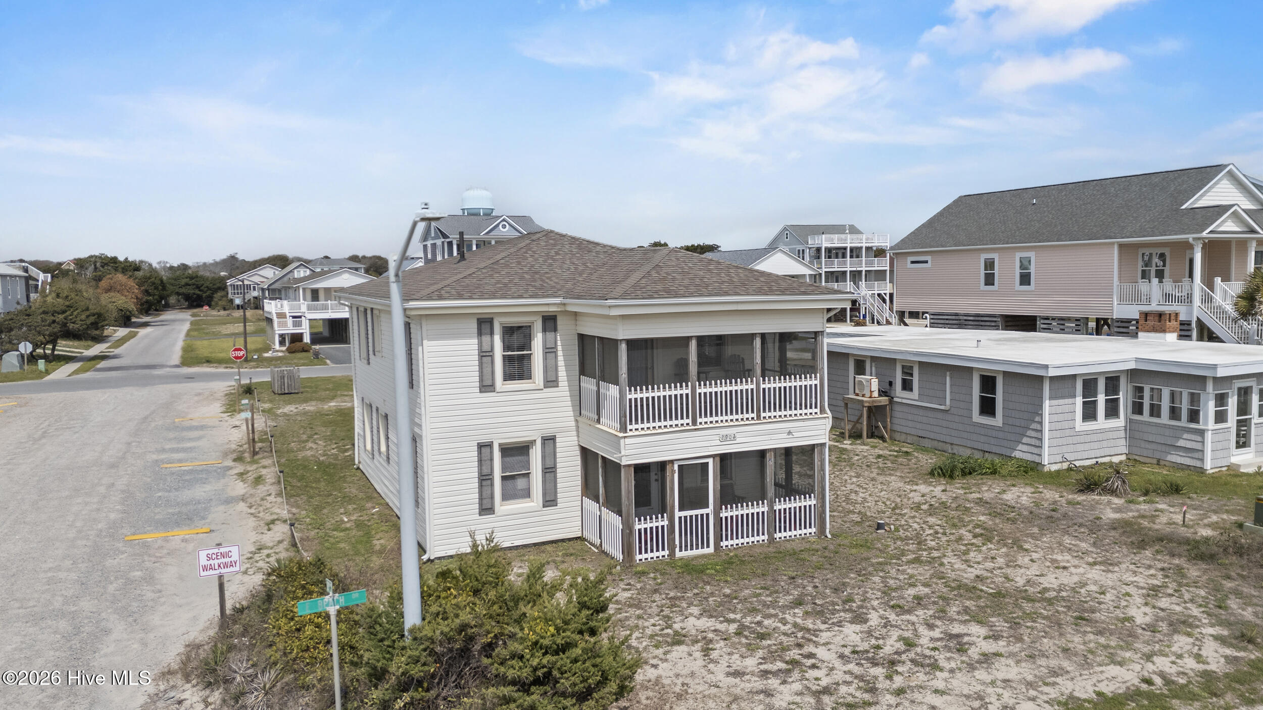 100563115 | Photo 55