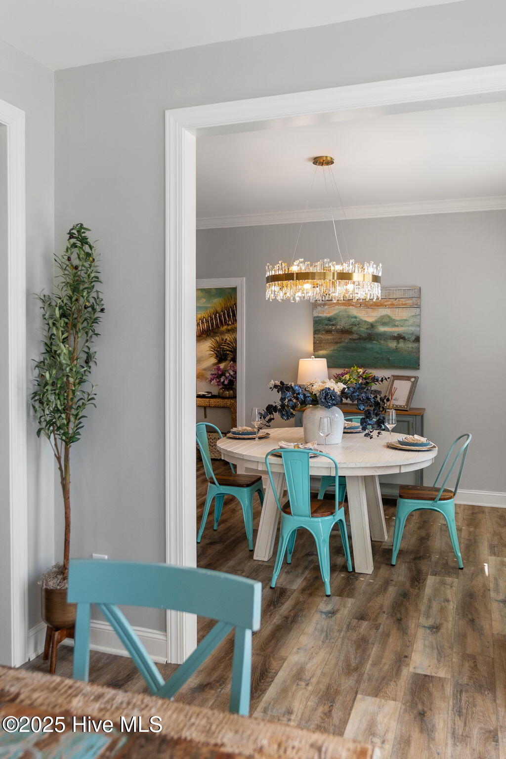 100534405 | Photo 23