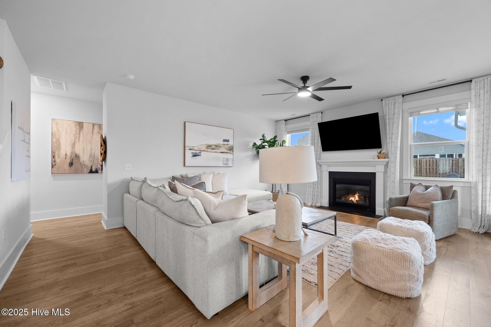 100540607 | Photo 16