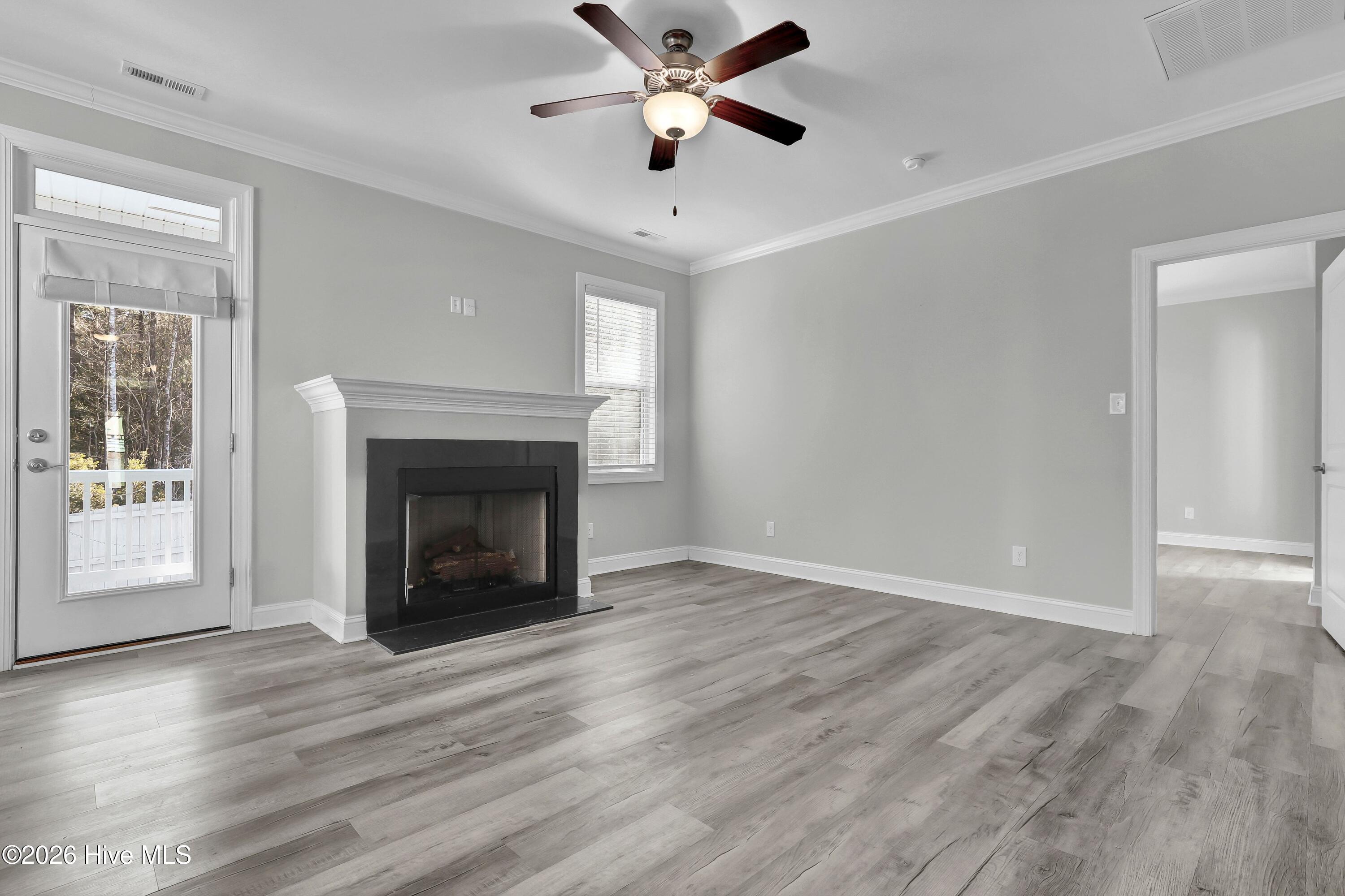 100538907 | Photo 12