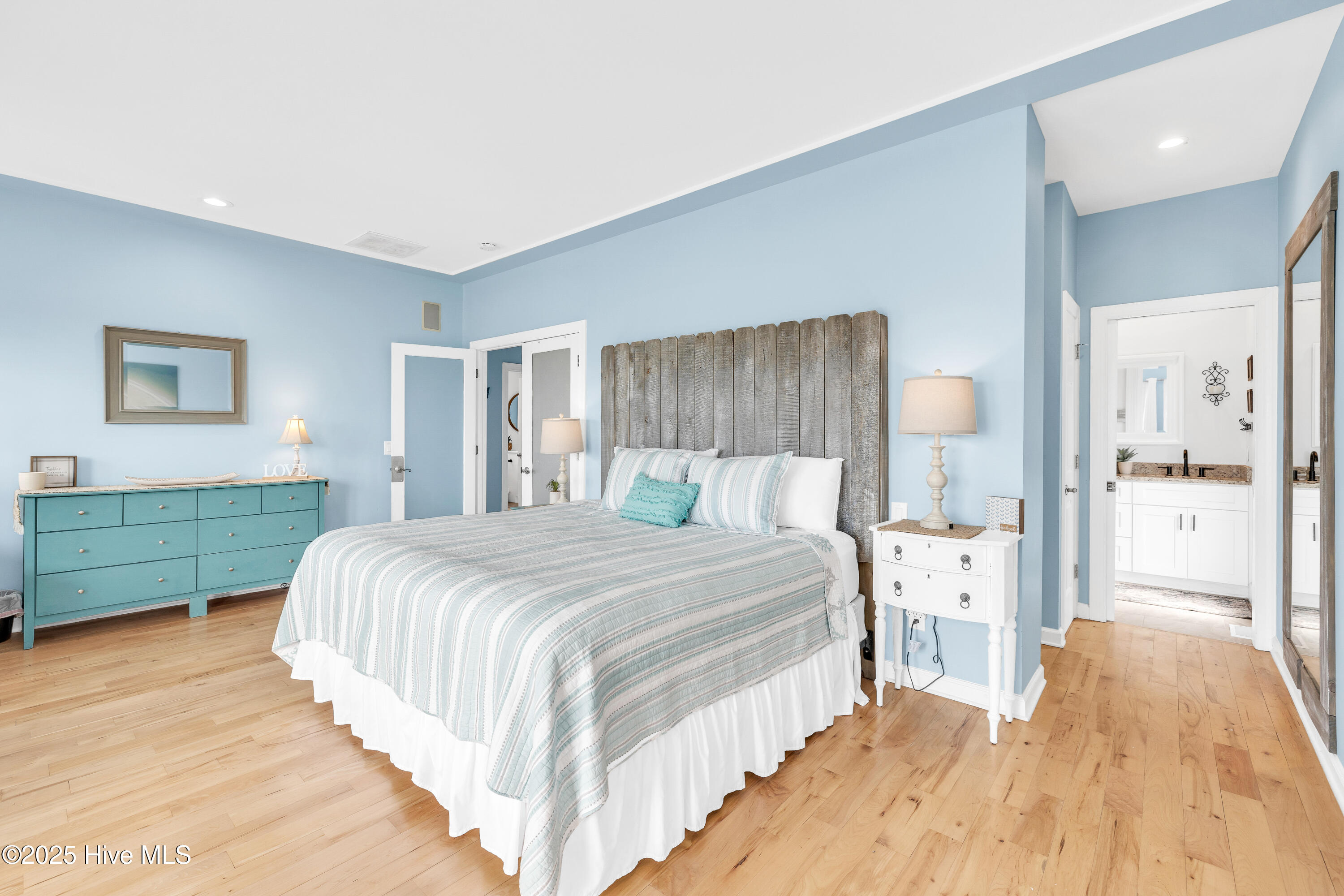 100500565 | Photo 26