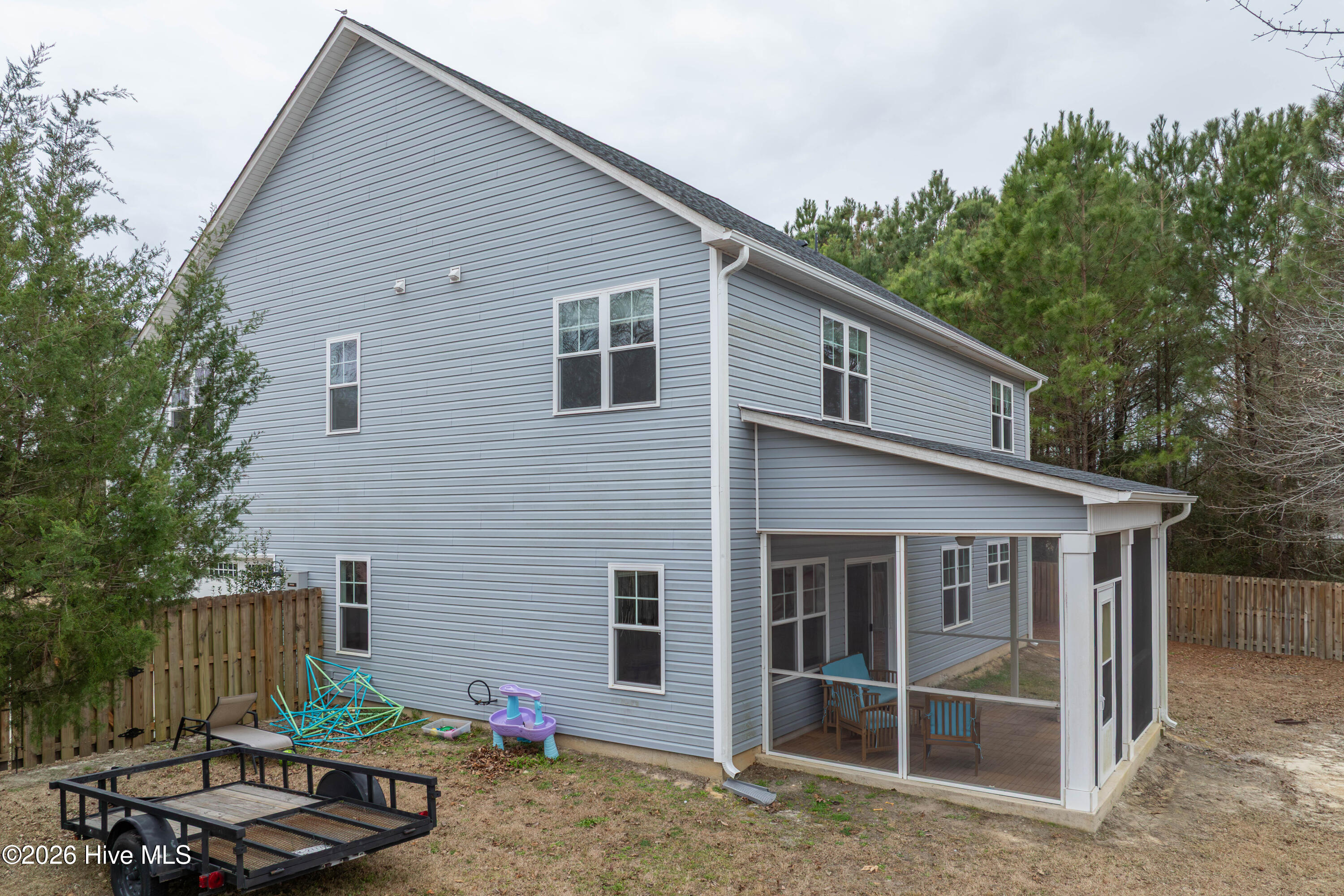 100557107 | Photo 54