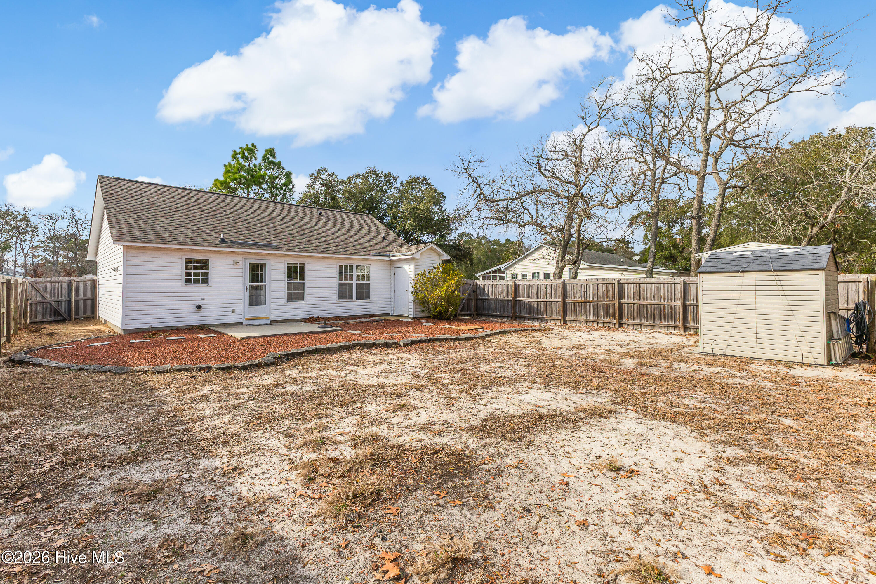 100558726 | Photo 28