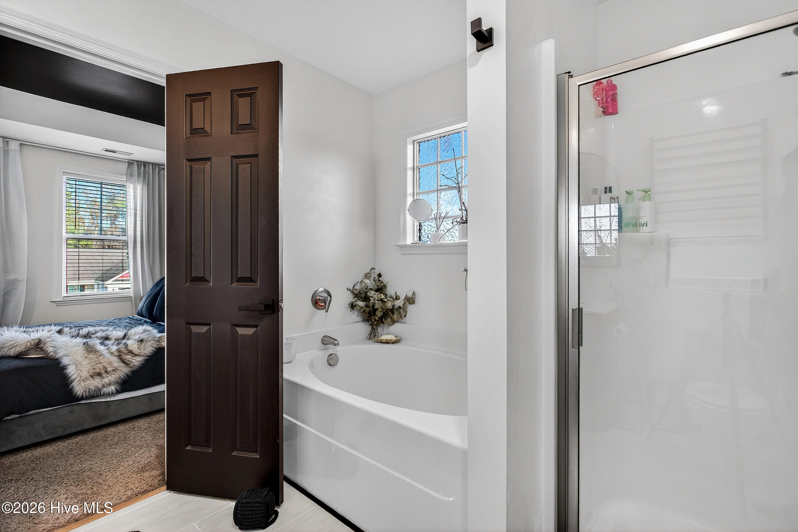 100548948 | Photo 22