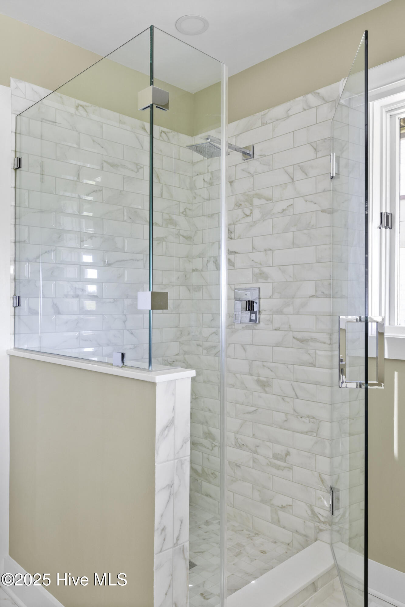 100500636 | Photo 28