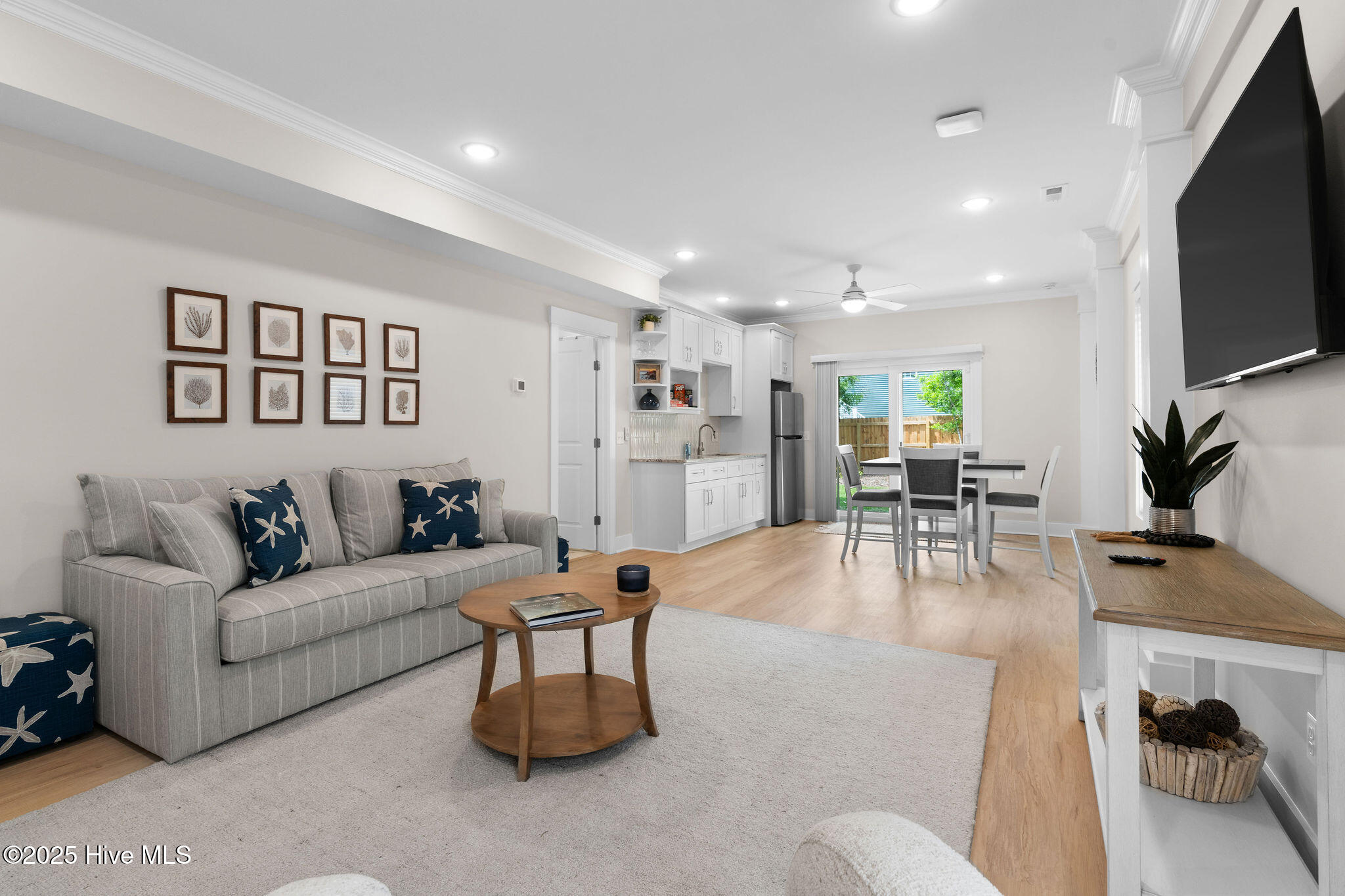 100555658 | Photo 45