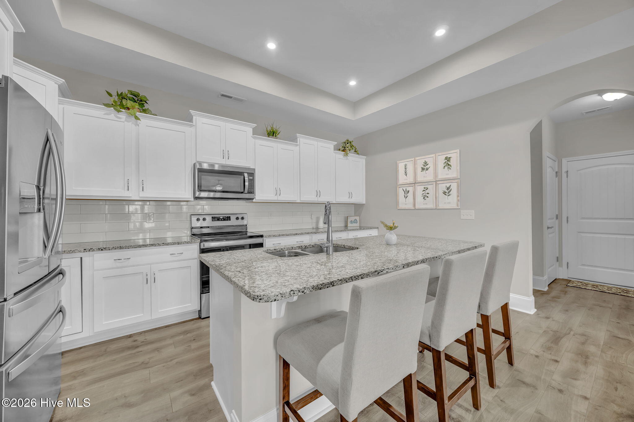 100564994 | Photo 11