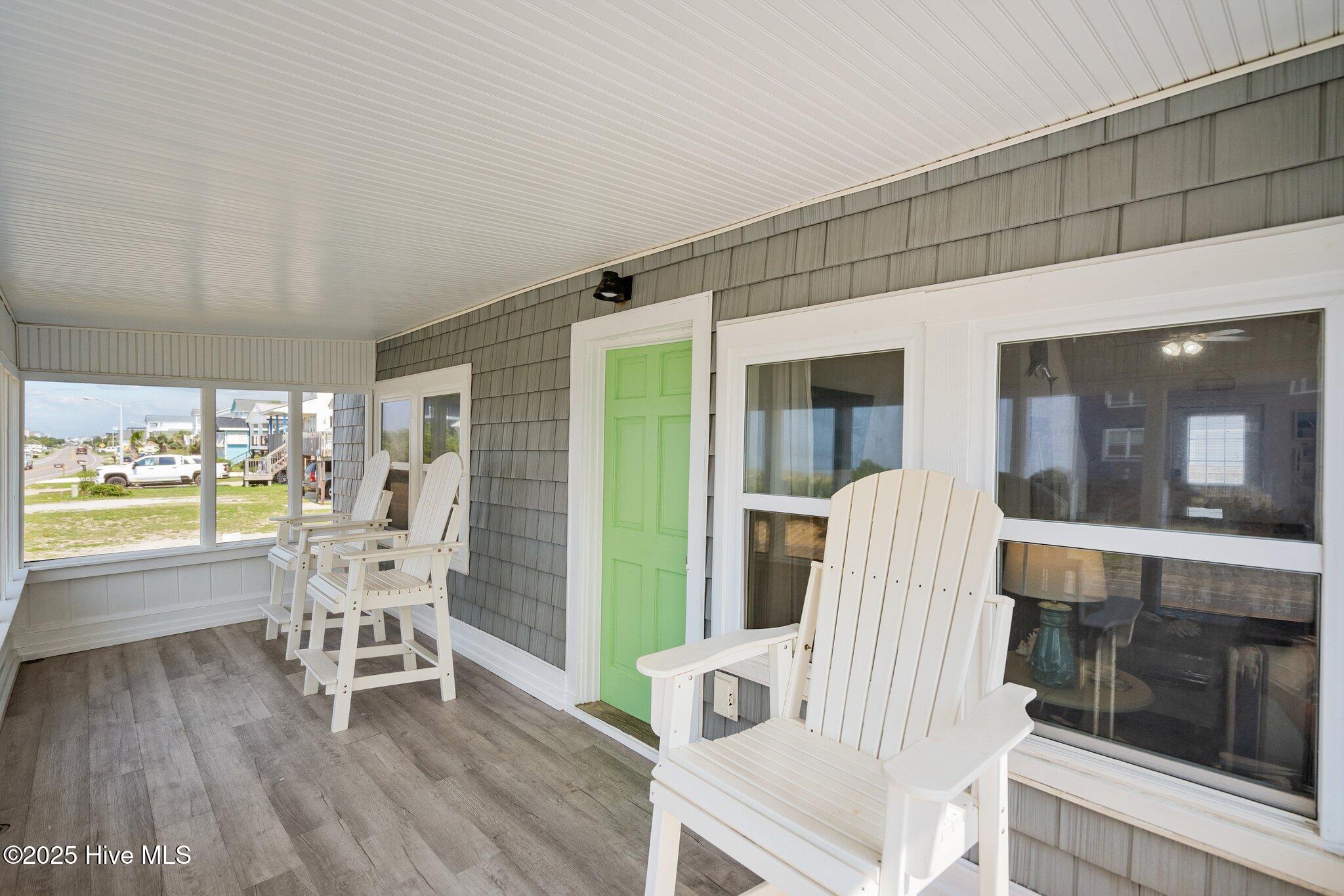 100537194 | Photo 88