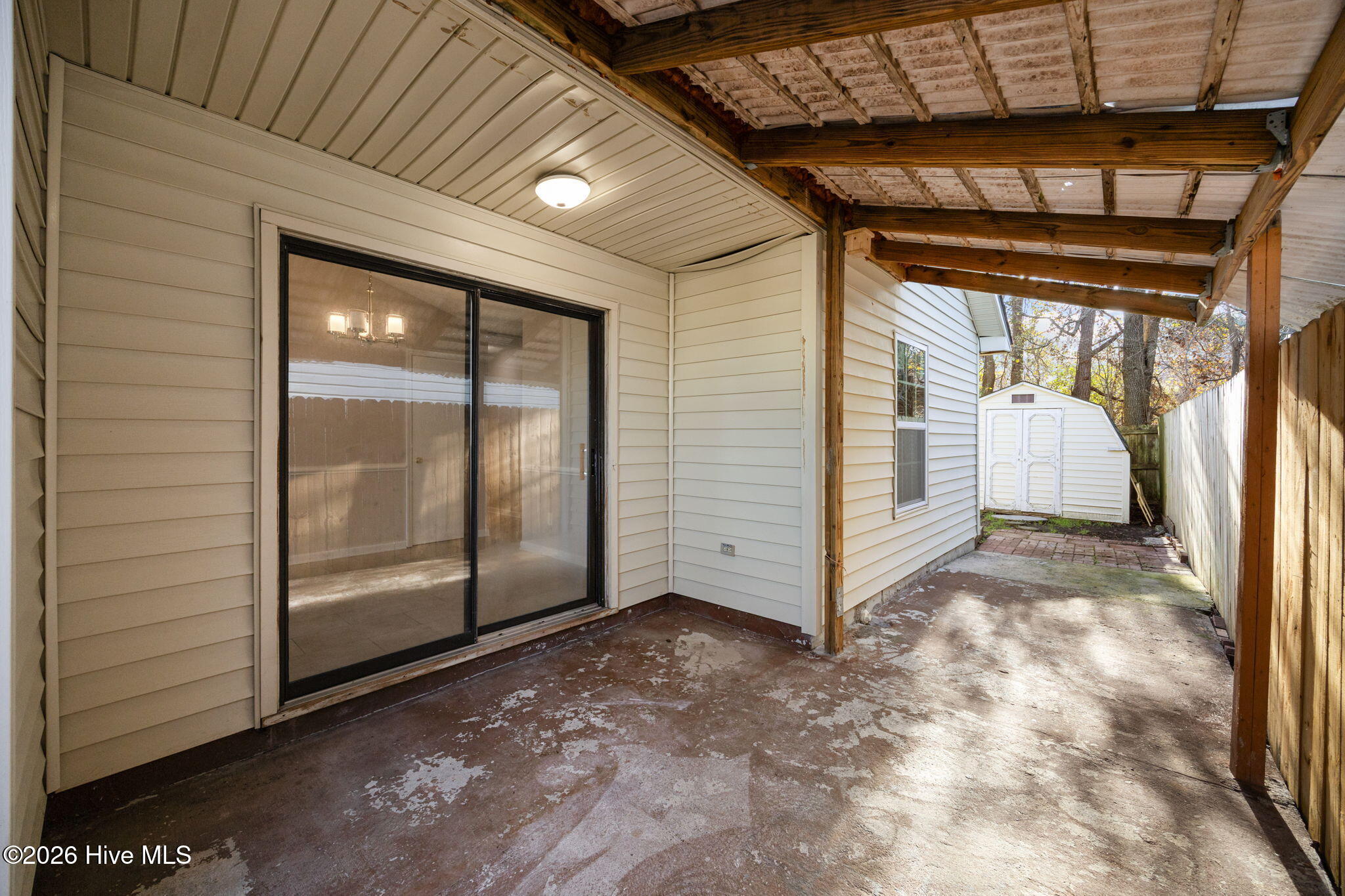 100550799 | Photo 29