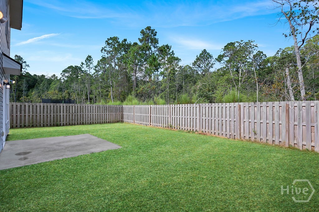 Large Fenced Yard