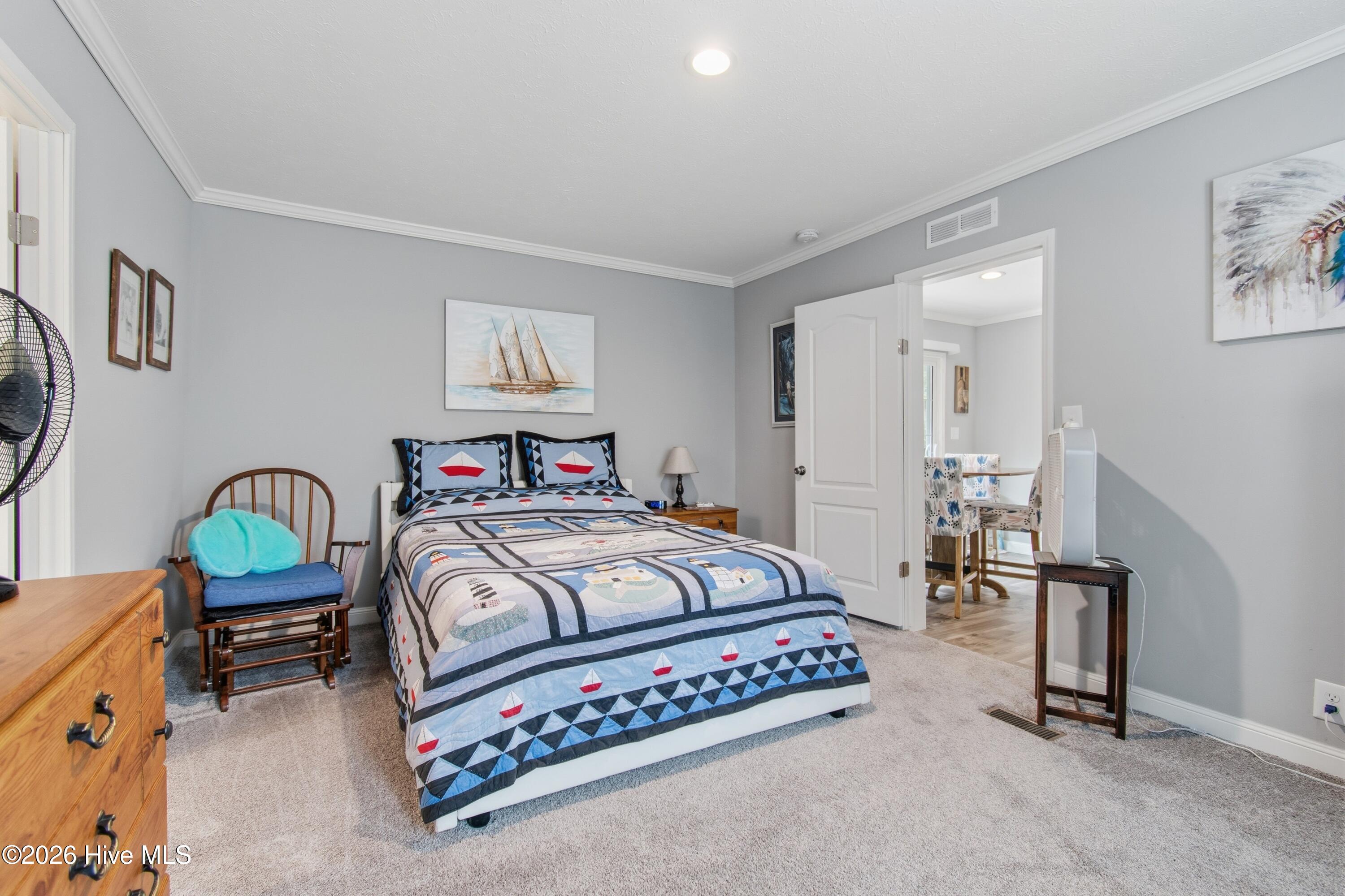 100555067 | Photo 12