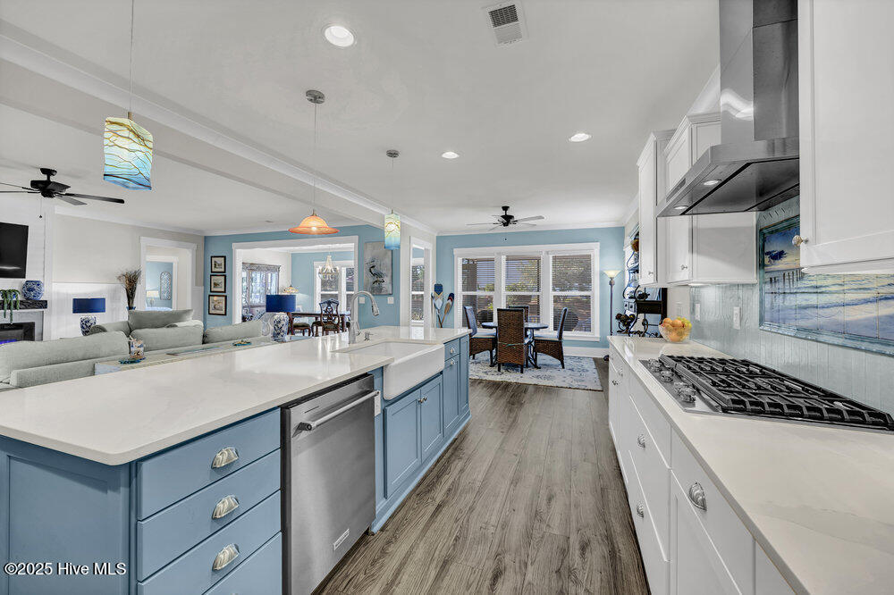 100540446 | Photo 17