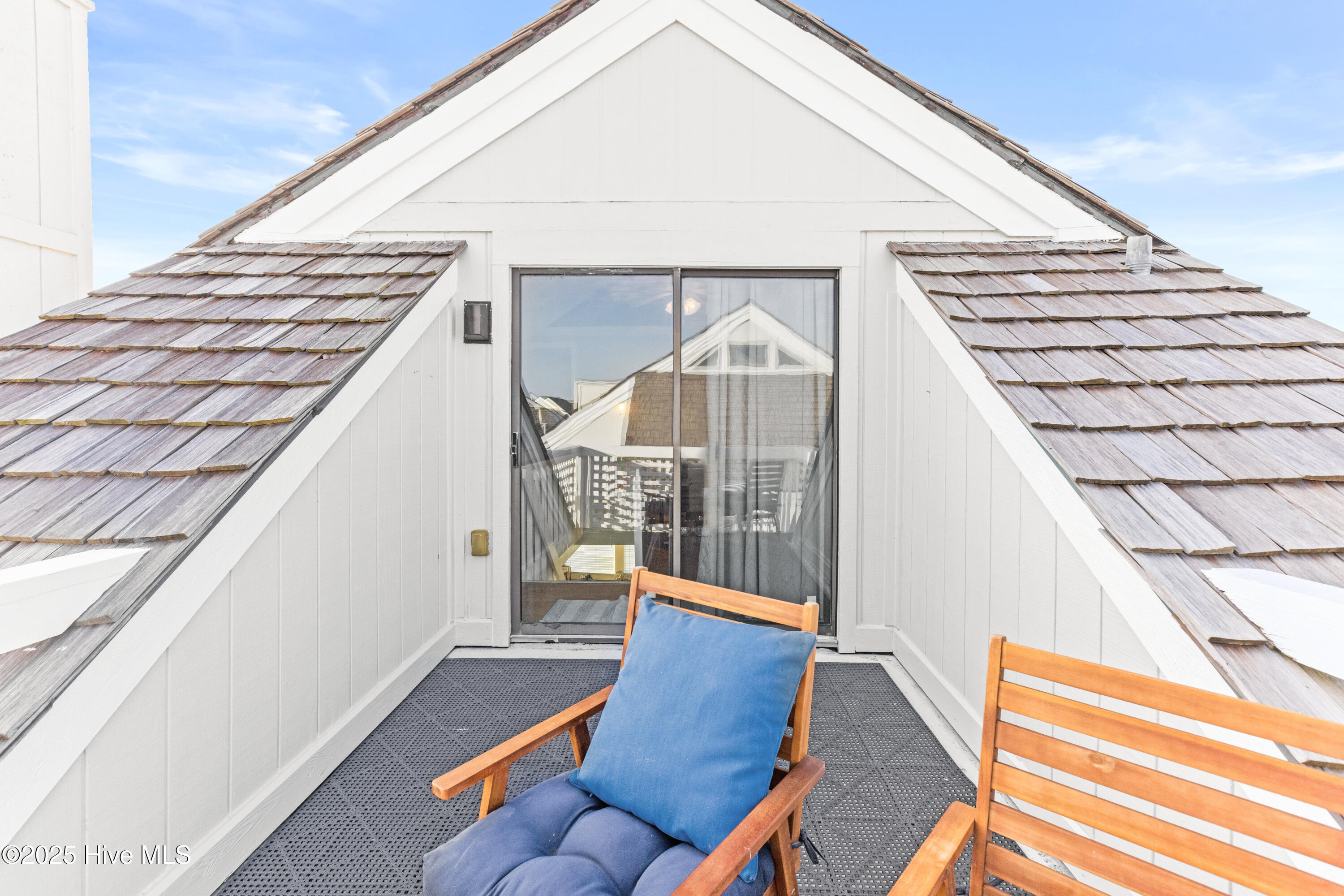 100551807 | Photo 16