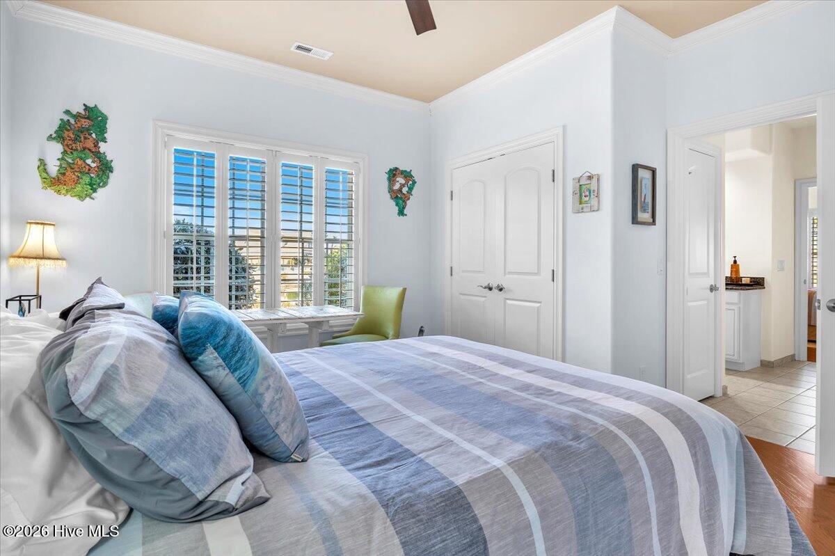 100553917 | Photo 33