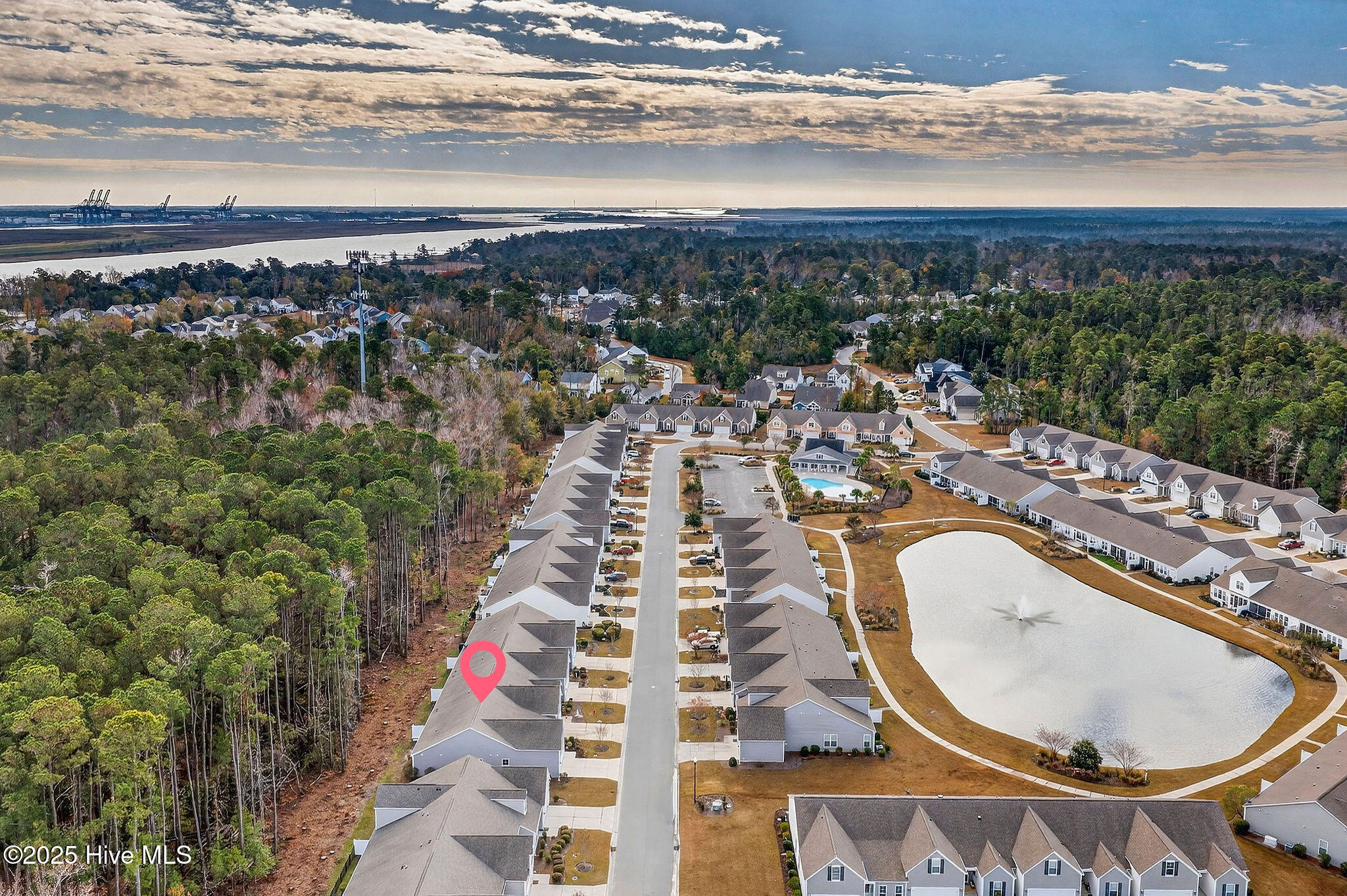 100545229 | Photo 39