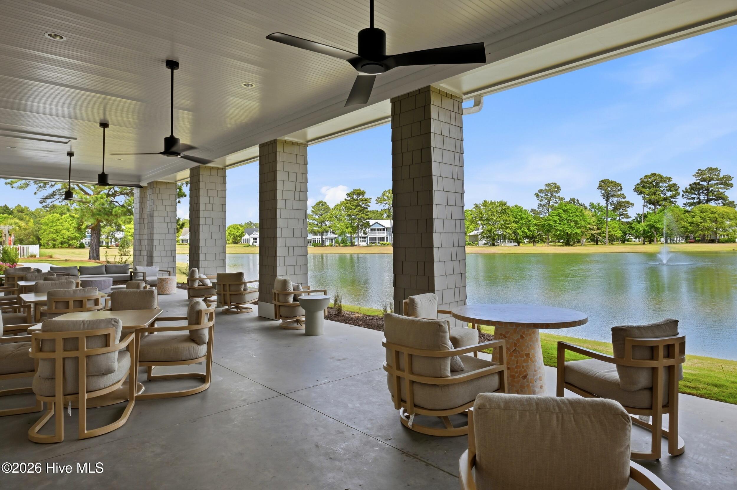 100567855 | Photo 70