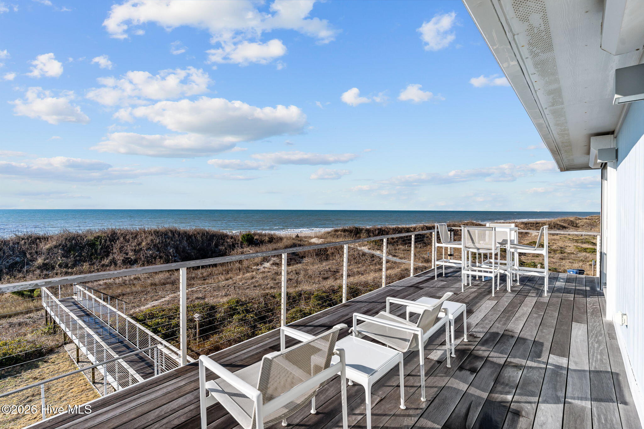 100552258 | Photo 35