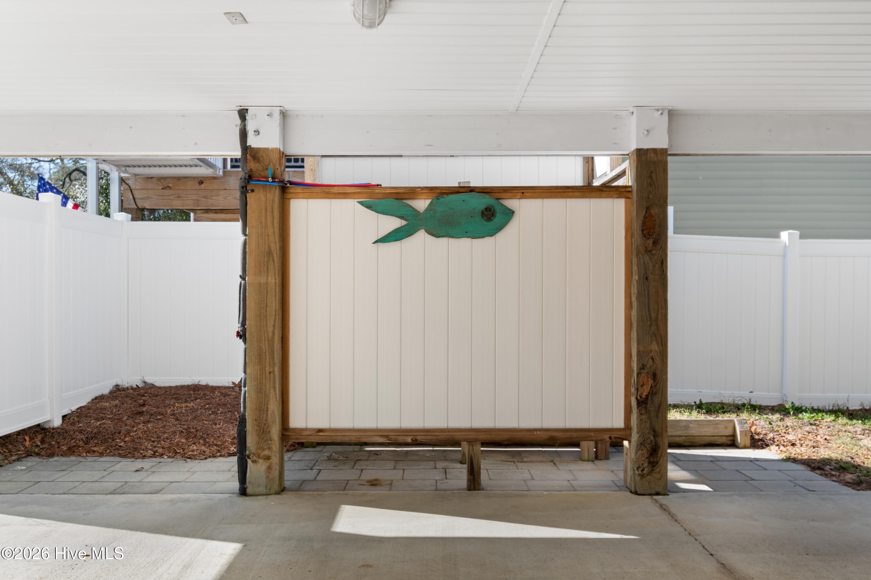 100561293 | Photo 48