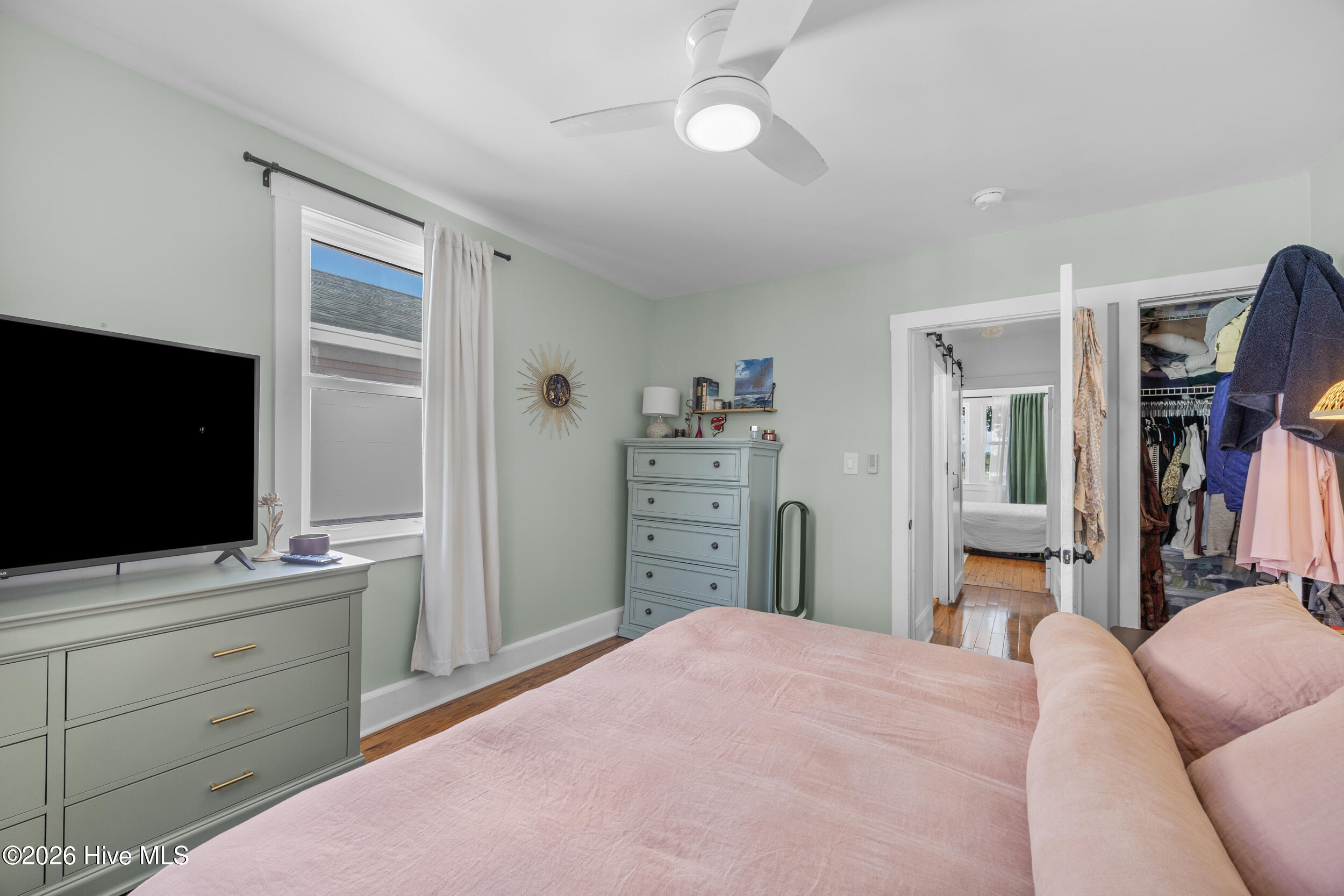 100552854 | Photo 27