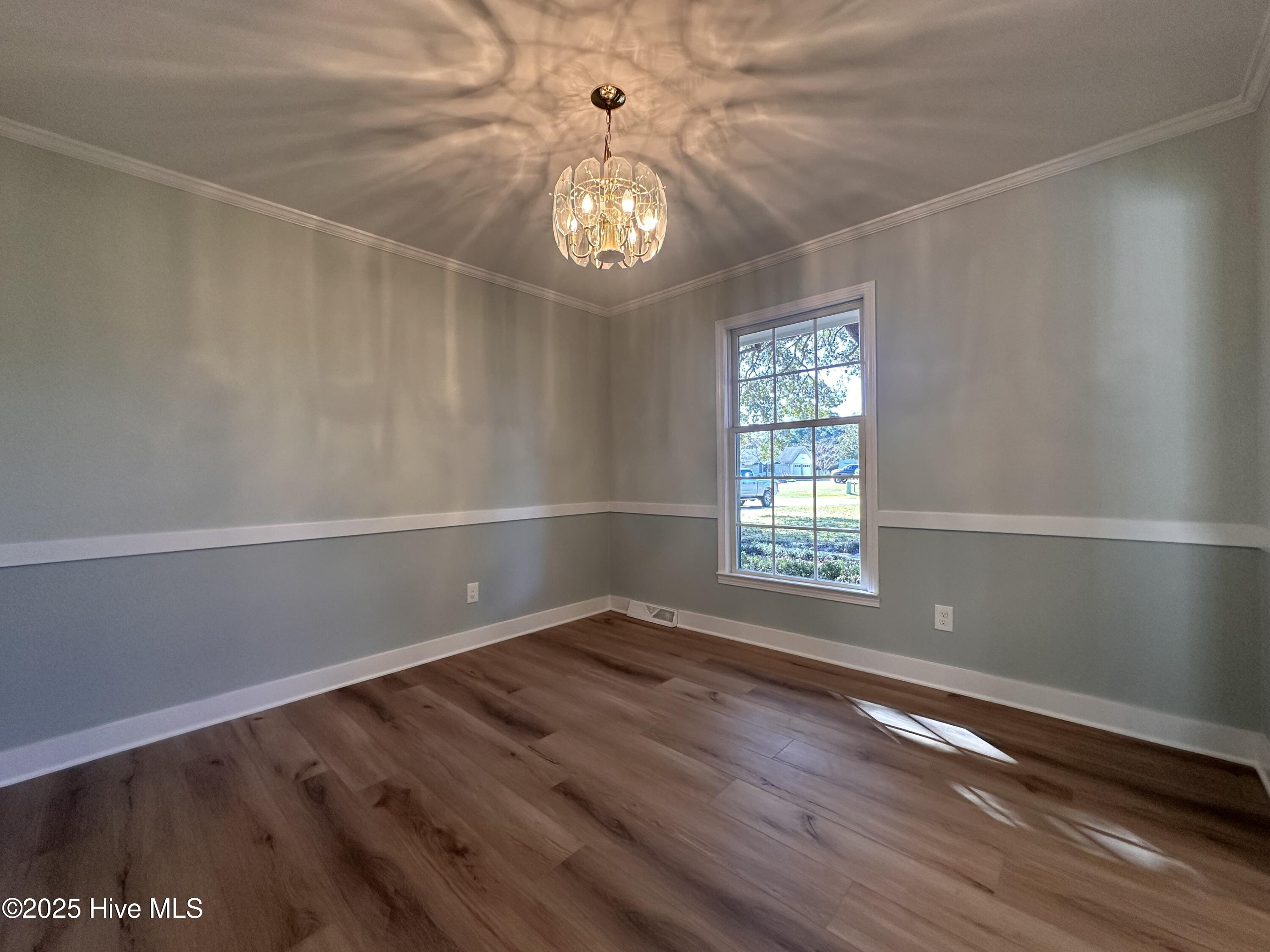 100541035 | Photo 14