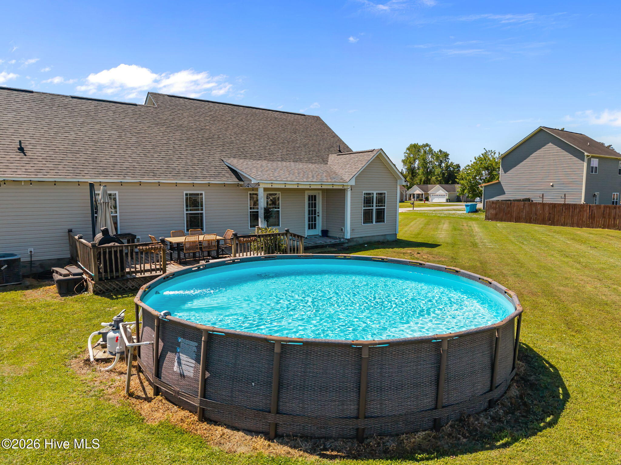 100567595 | Photo 32