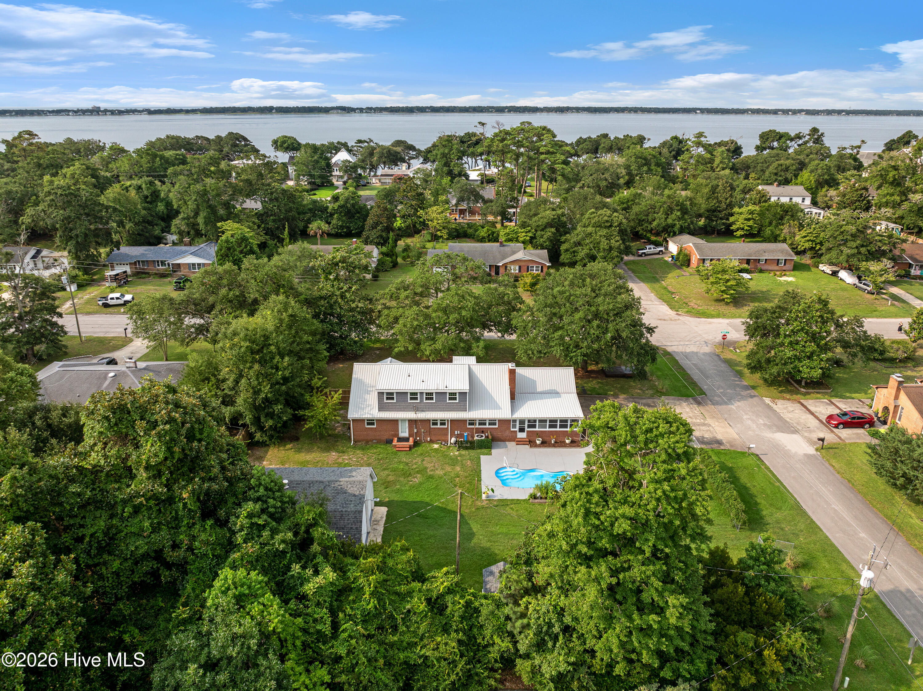 Featured Property 5010 Midyette 