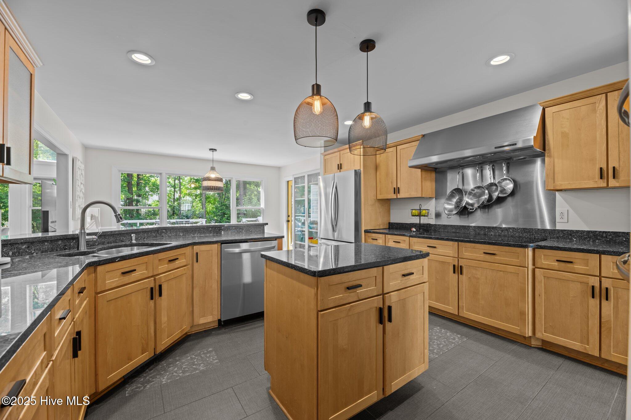 1005 Cambridge Court