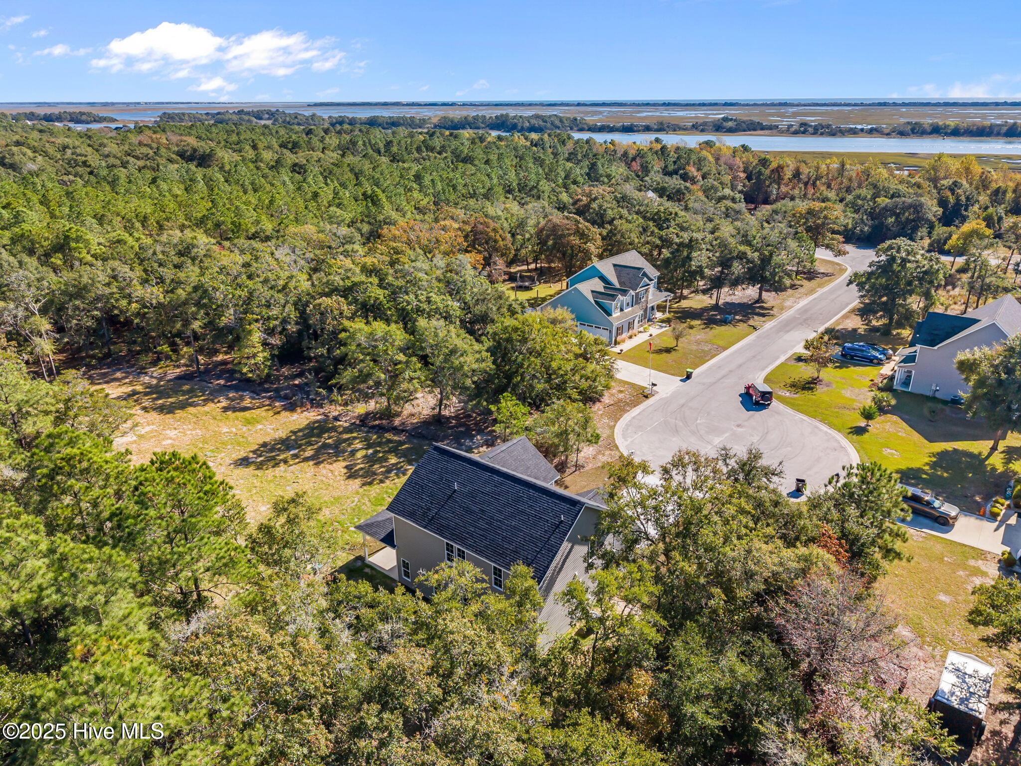 100509349 | Photo 32