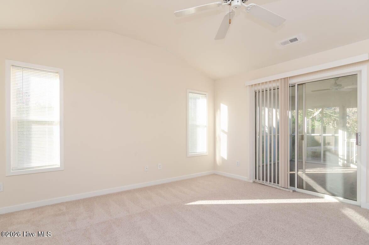 100552011 | Photo 12