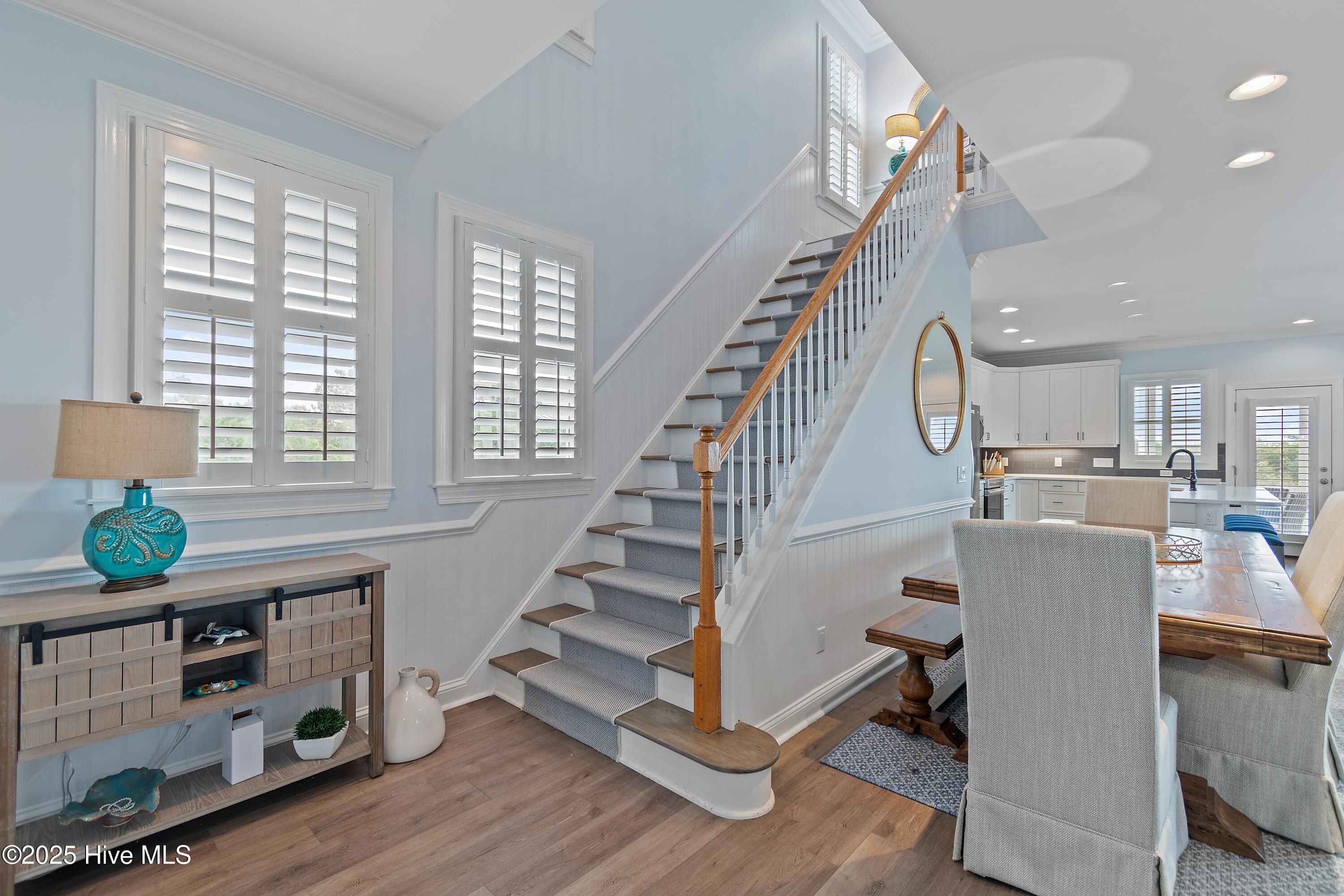 100536702 | Photo 44