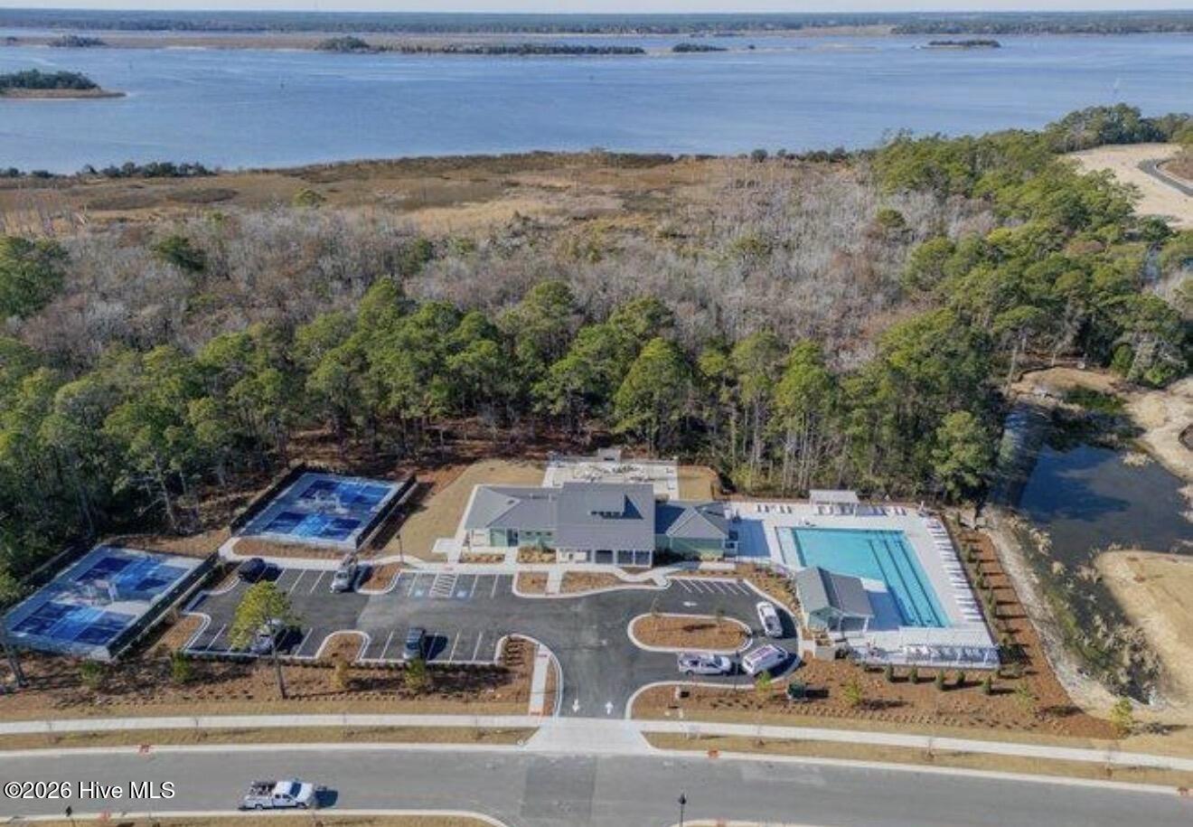 100552047 | Photo 44