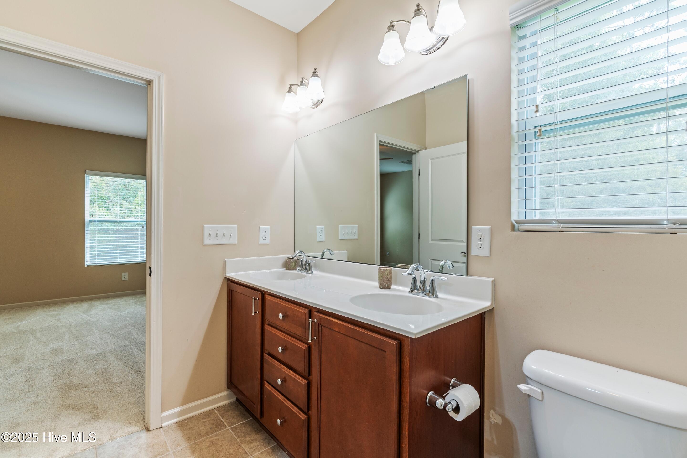 100522432 | Photo 44