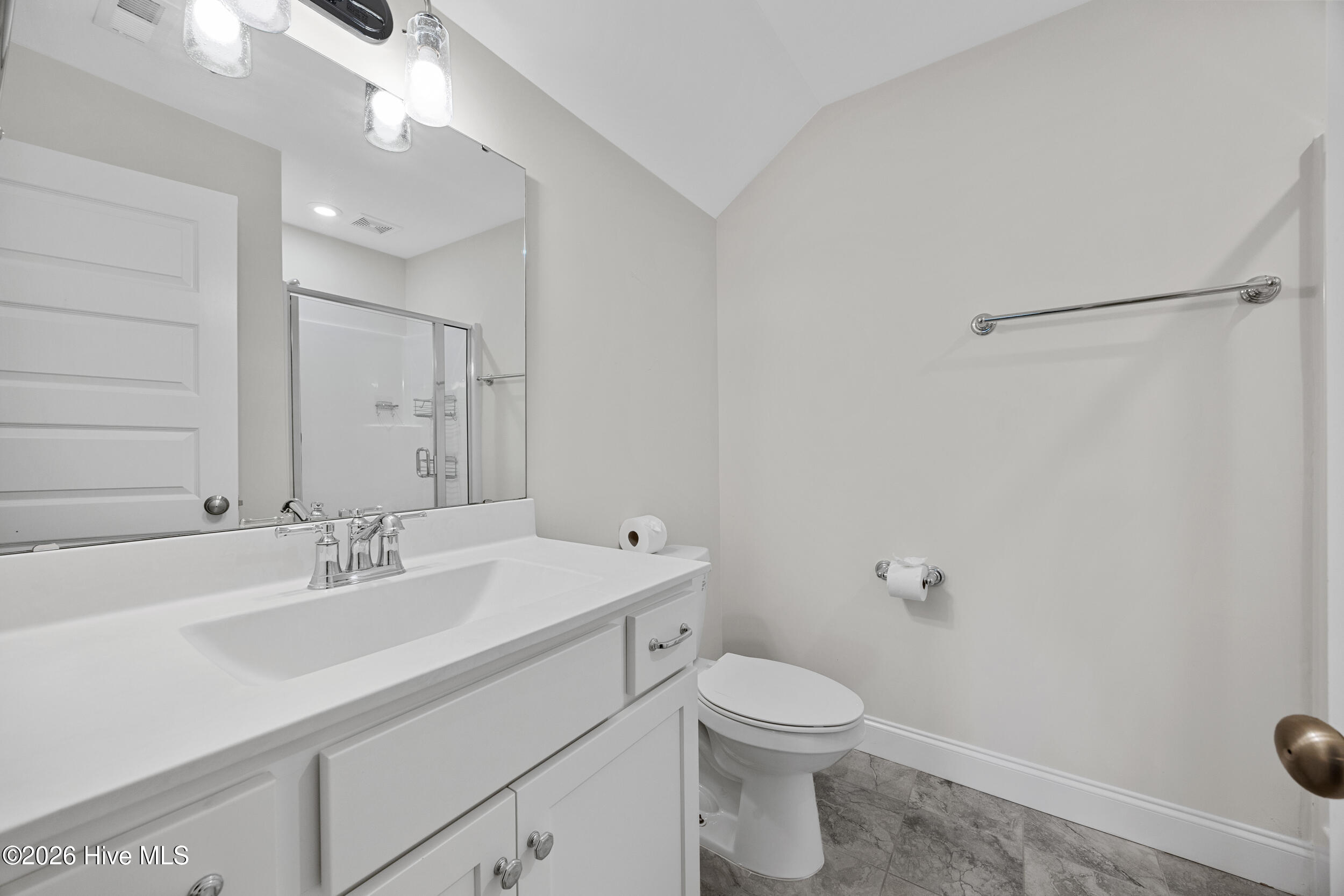 100560002 | Photo 36