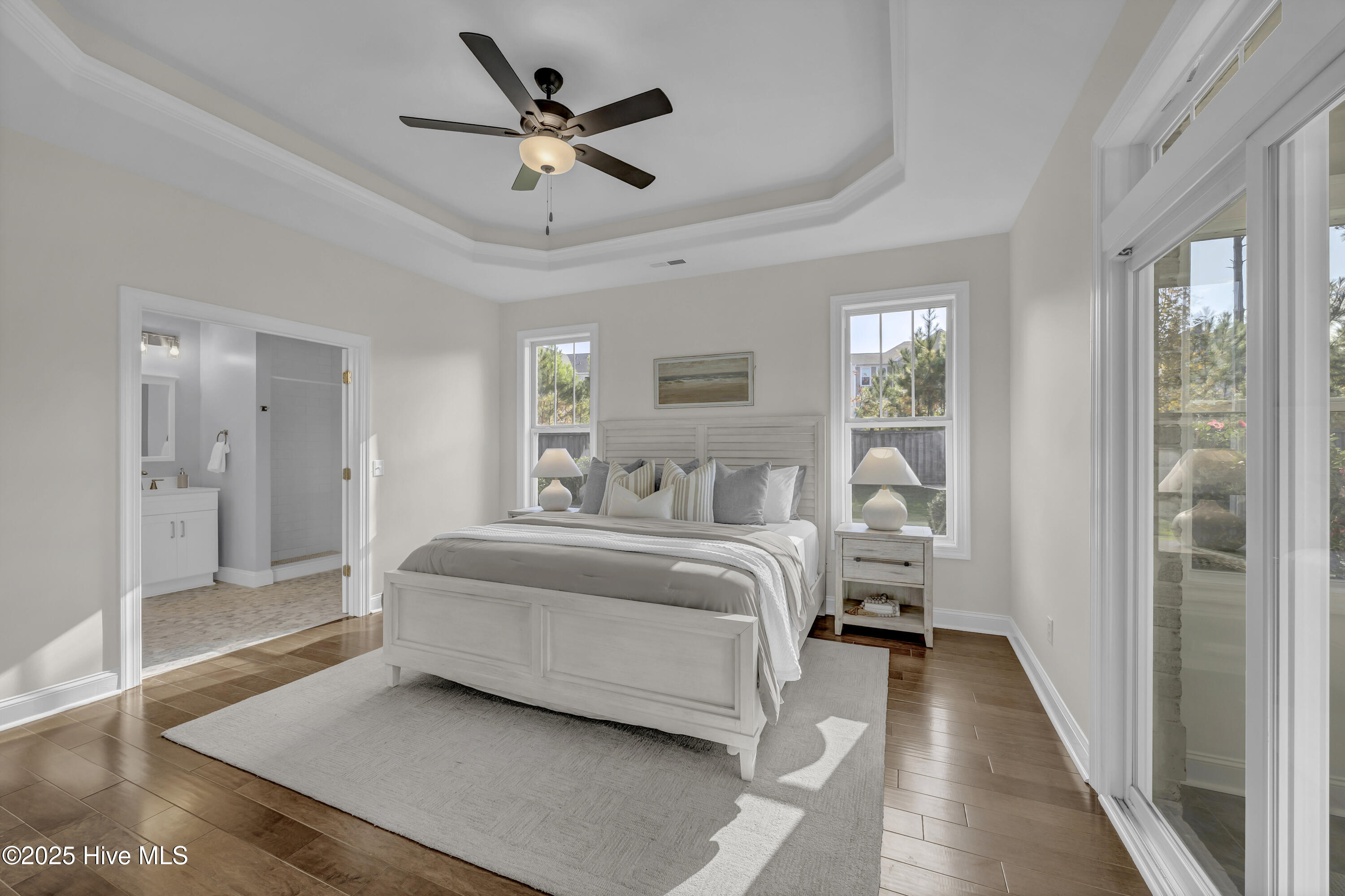 100542257 | Photo 12