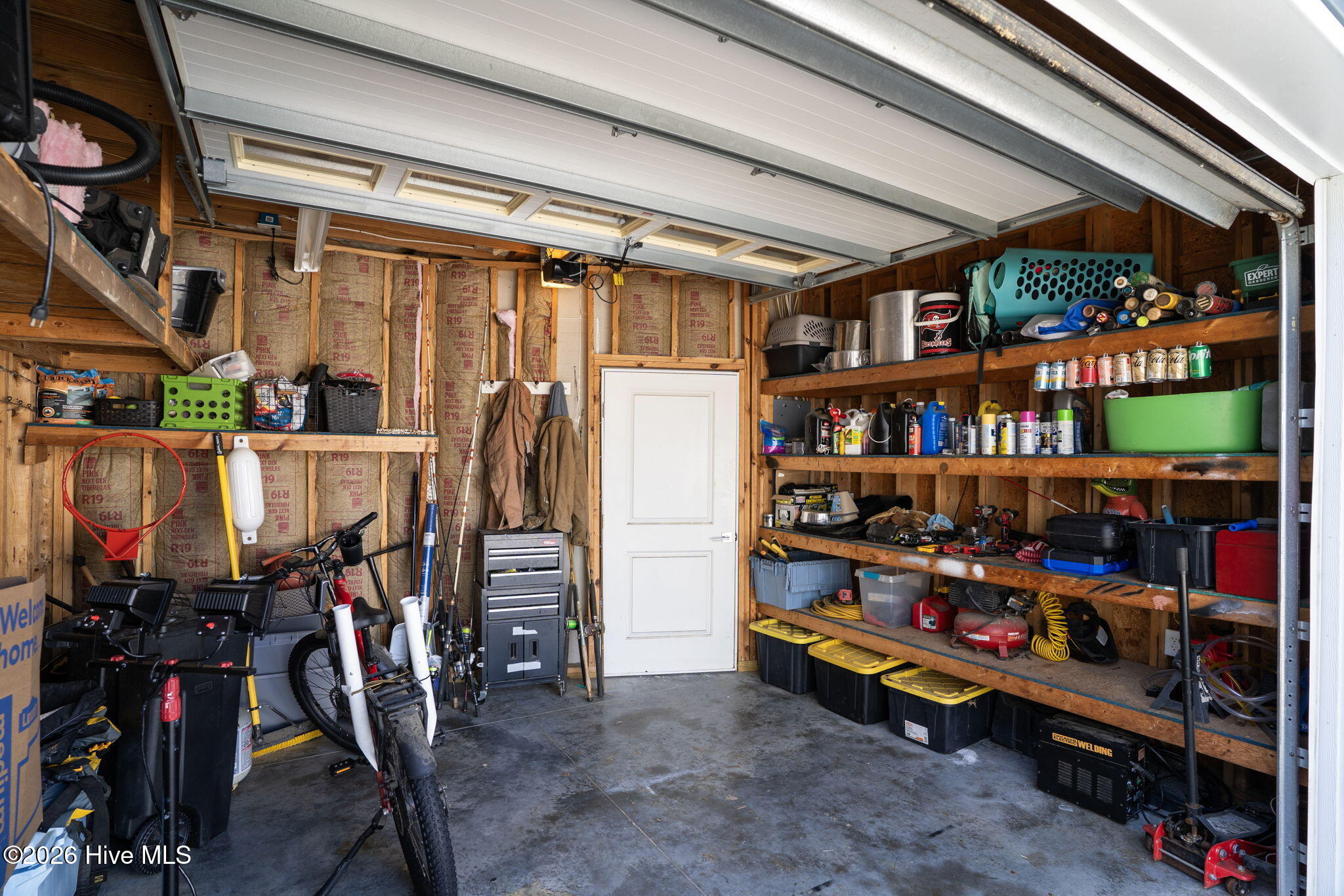 100557179 | Photo 54