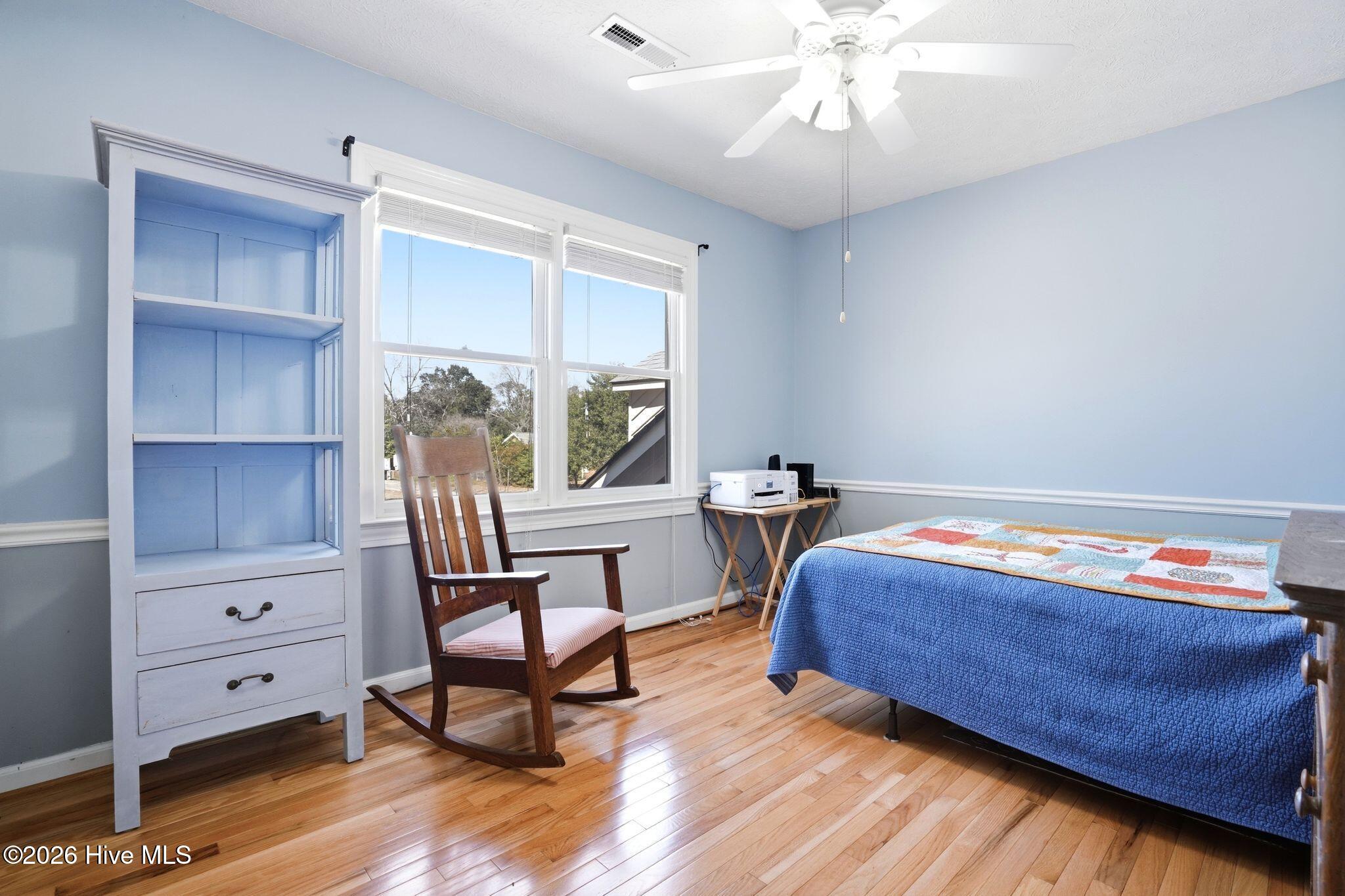 100556511 | Photo 42