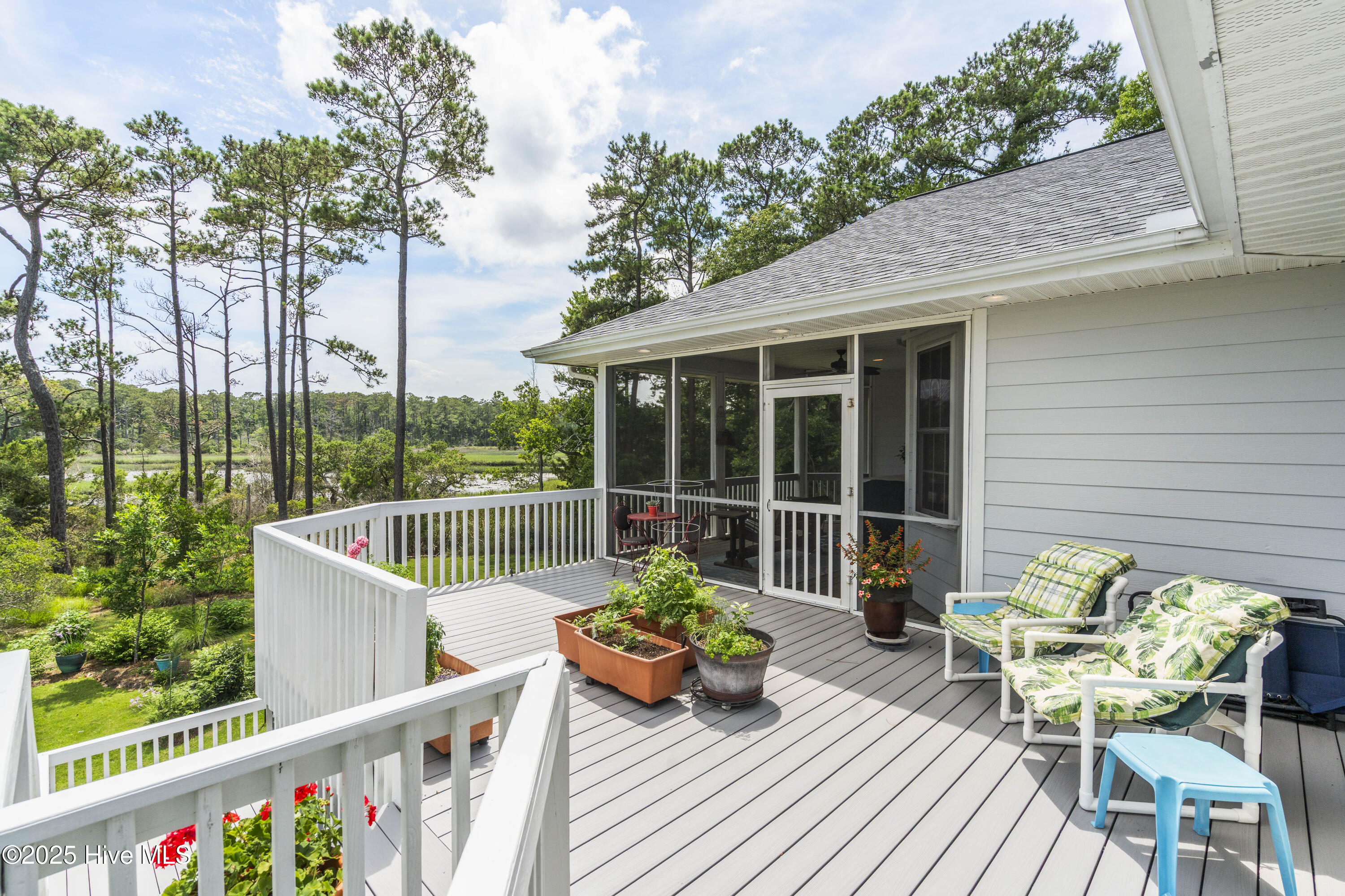 100511764 | Photo 44