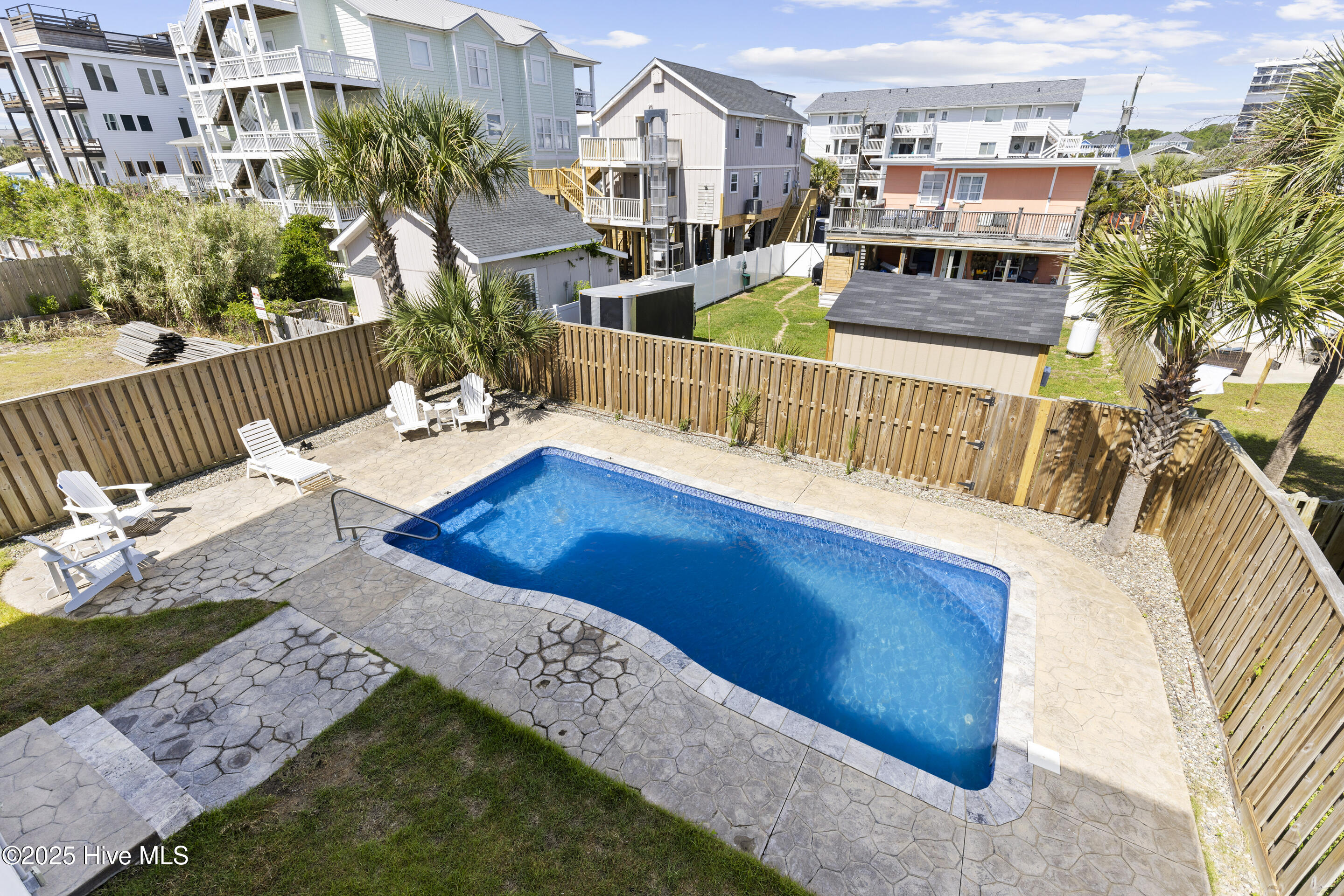 100546284 | Photo 57