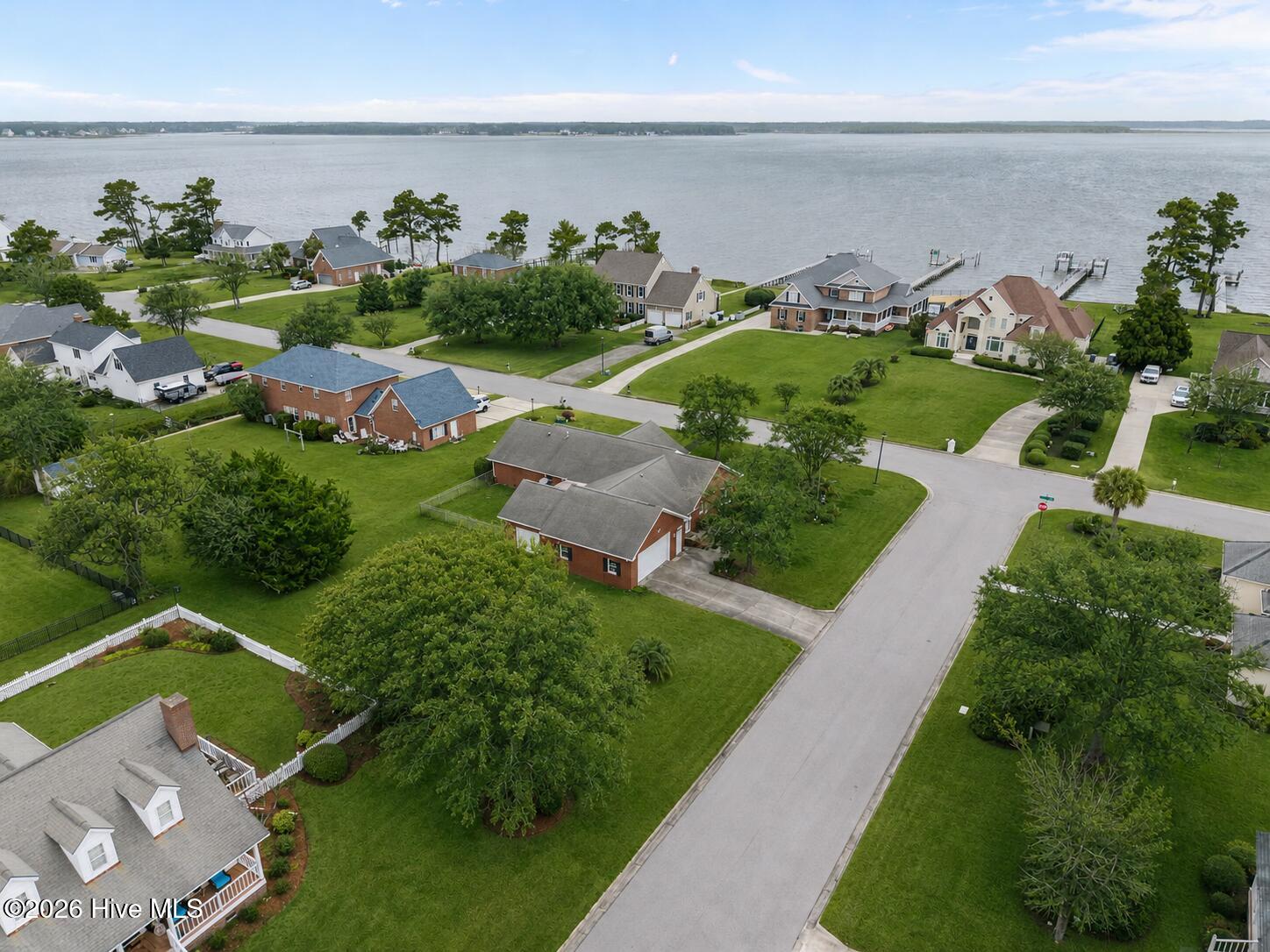 1601 River Bluff 