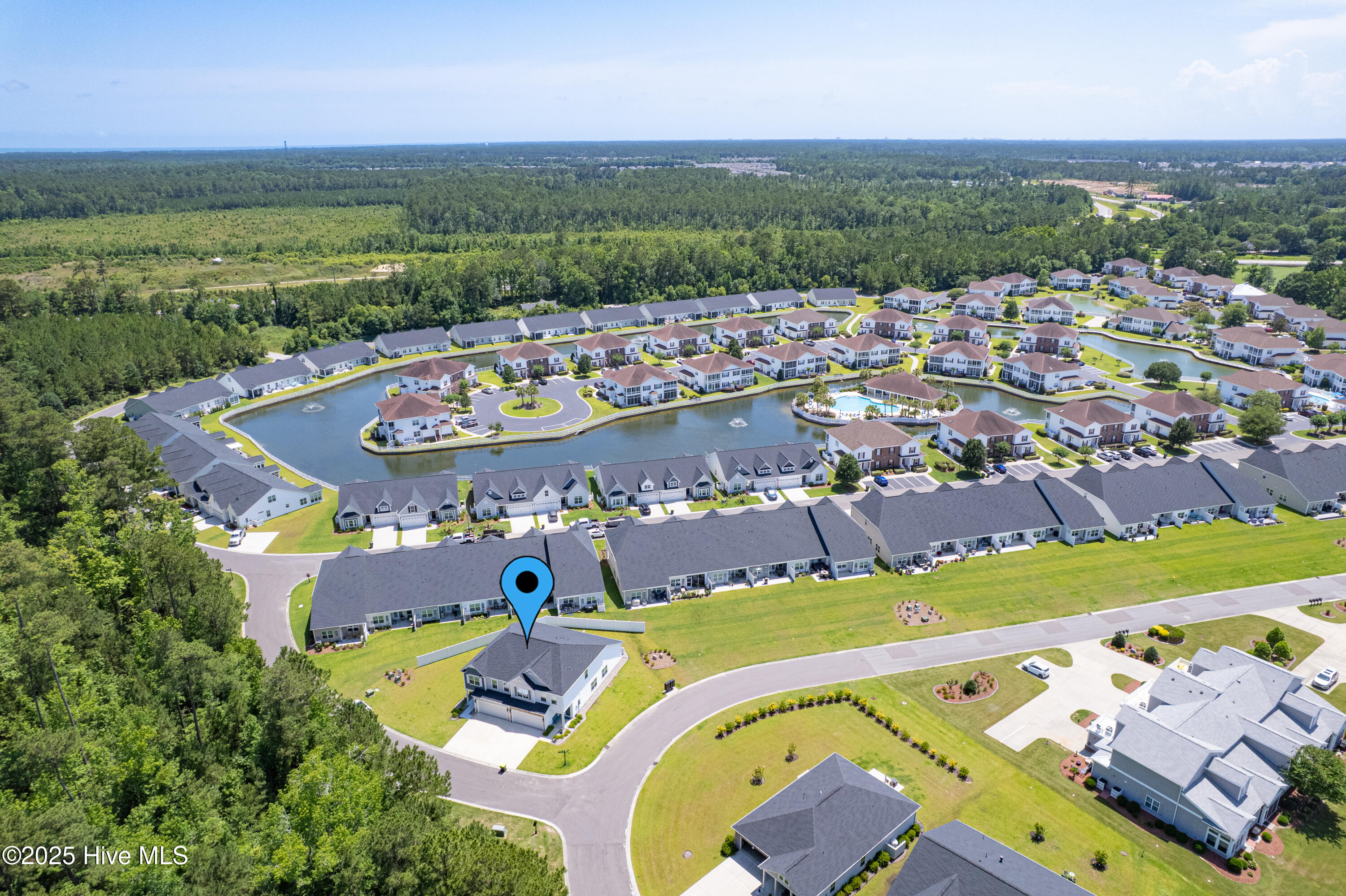 100514255 | Photo 35