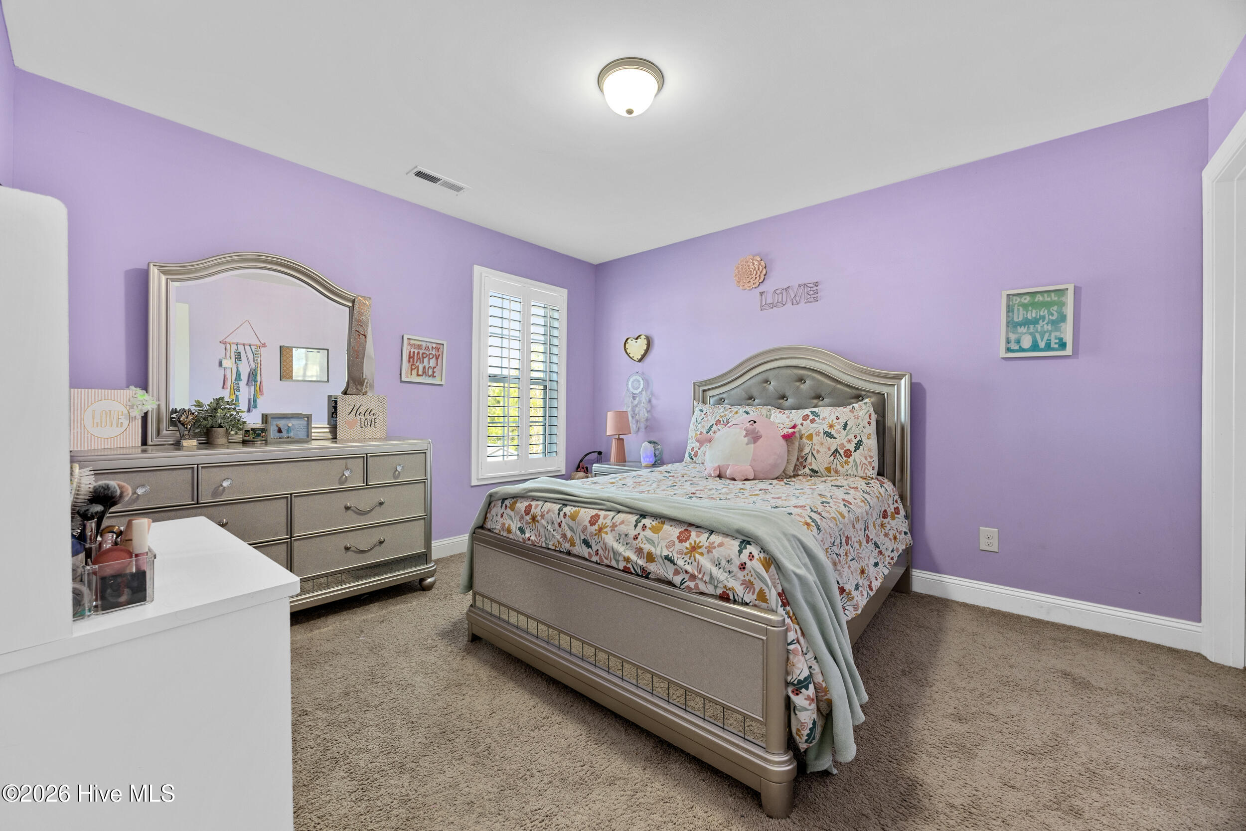 100564853 | Photo 26